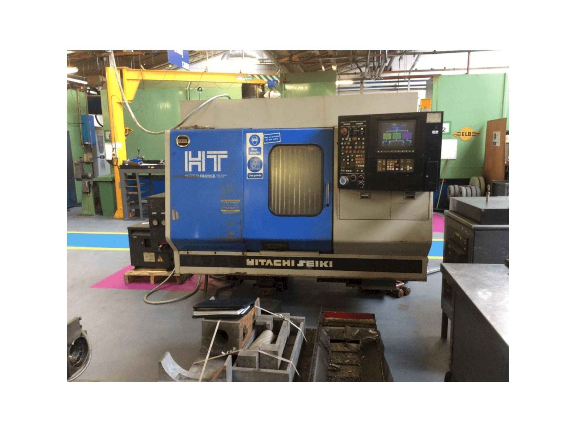 A HITACHI SEIKI HT20SII gép elölnézete