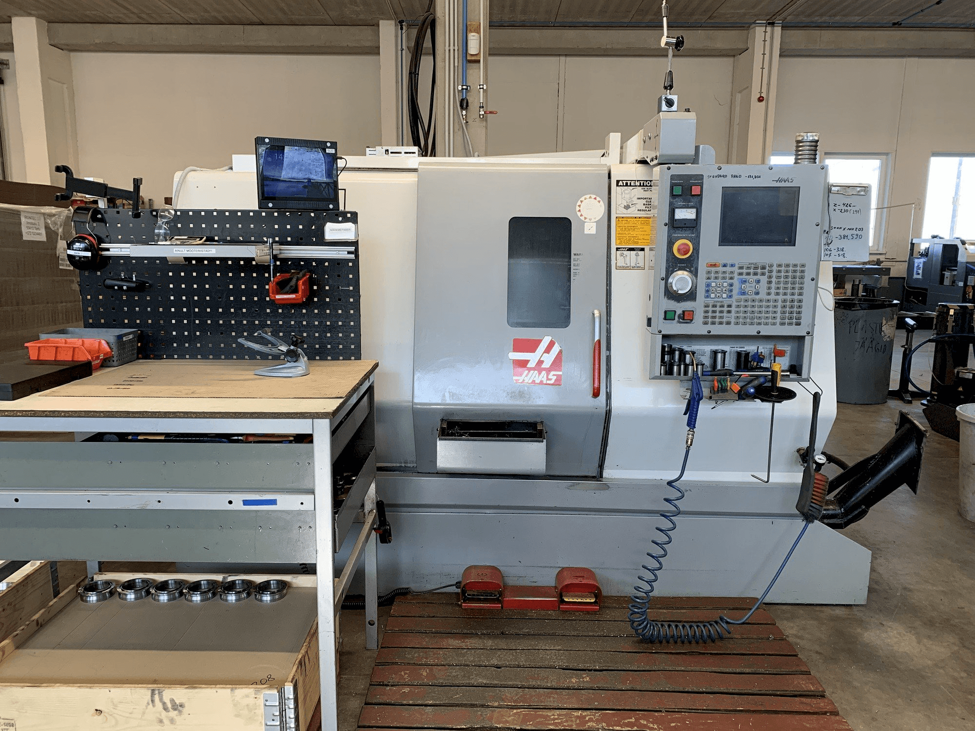 A HAAS SL-20 TCF gép elölnézete