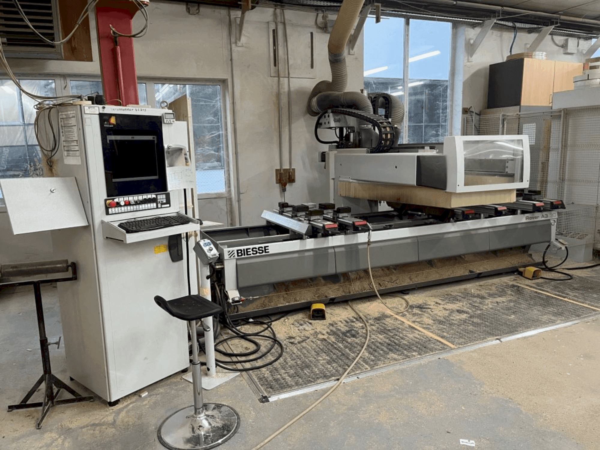 A BIESSE ROVER A gép elölnézete