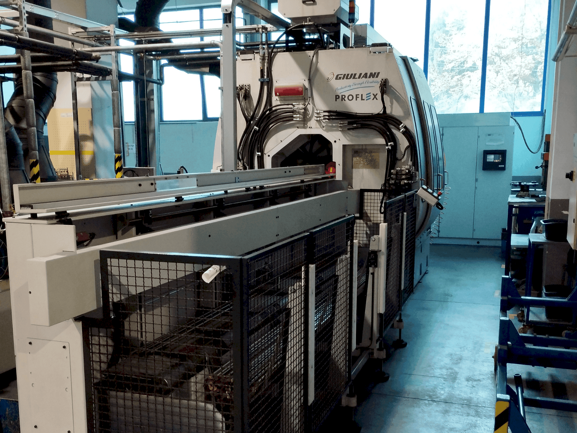 A GINDUMAC Proflex 5/7 gép elölnézete