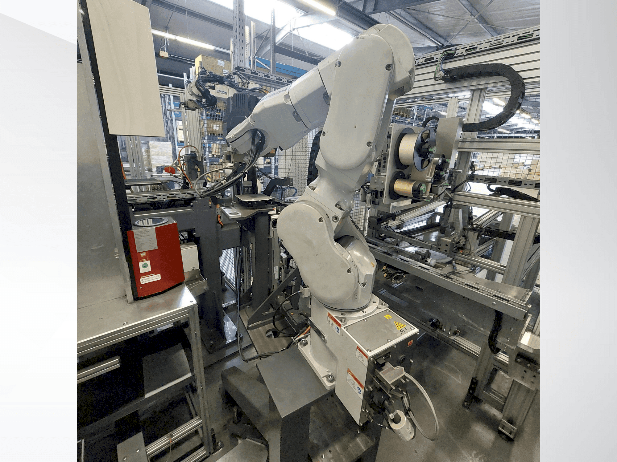 A EPSON C8A-901 S gép elölnézete