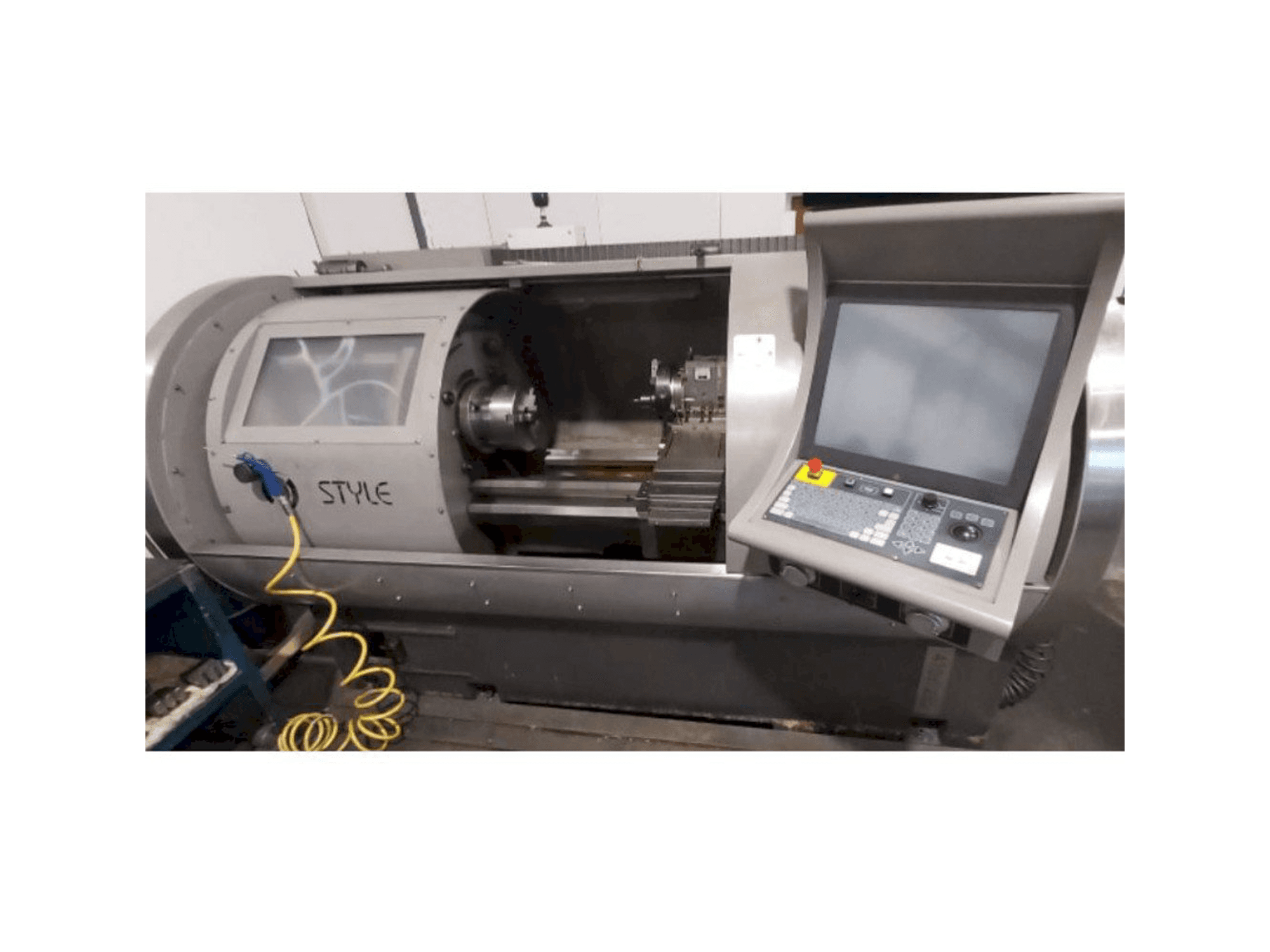 A STYLE 410 gép elölnézete