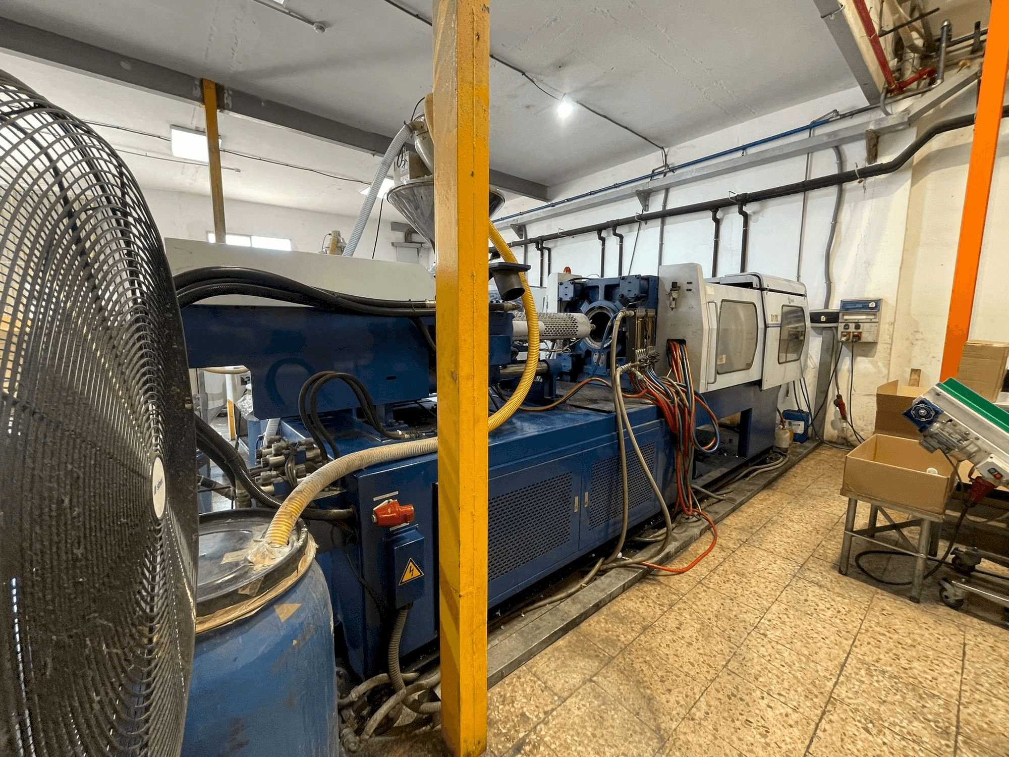 A Euroinj D170 gép oldalnézete