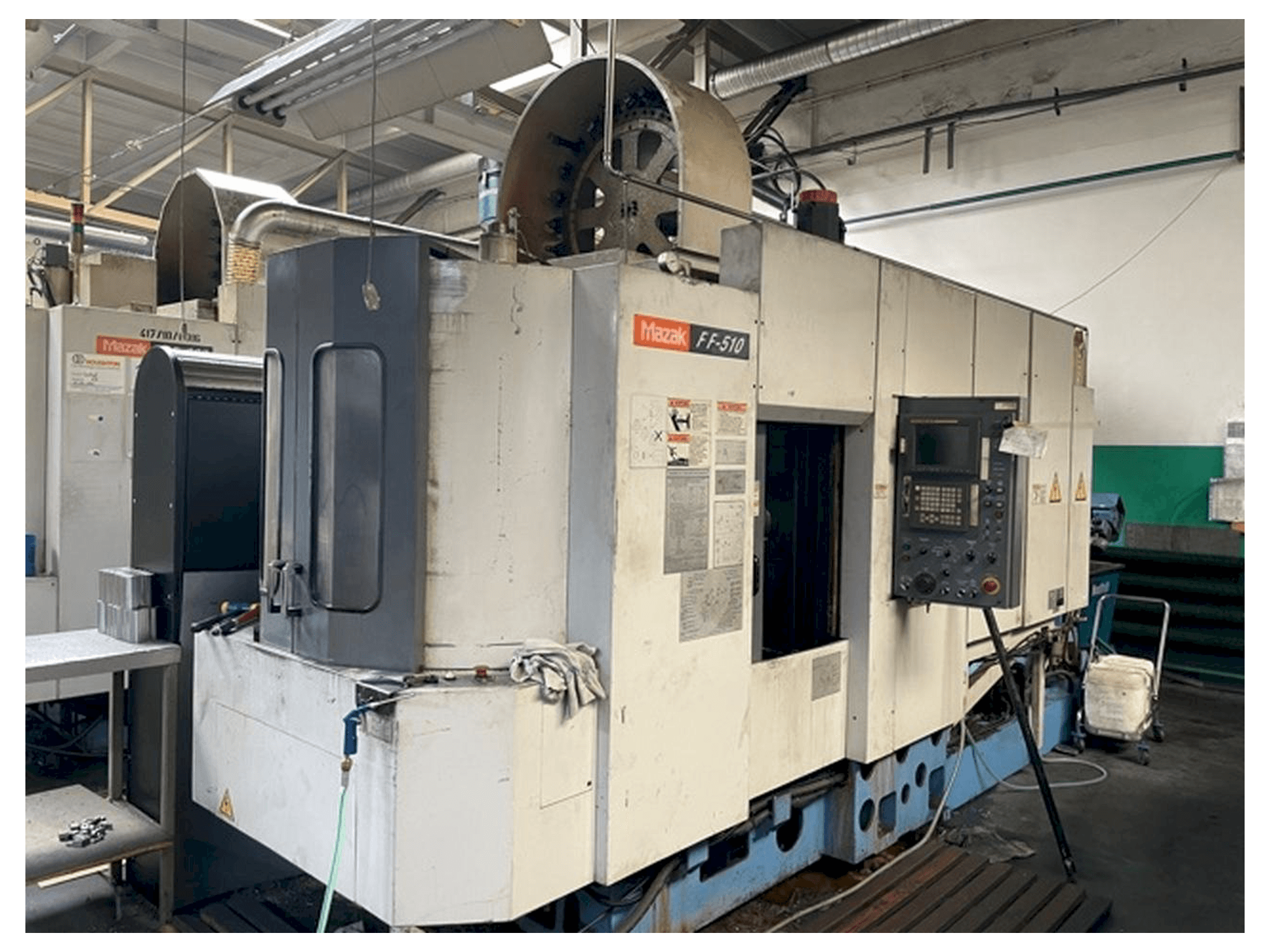 A Mazak FF510 gép elölnézete