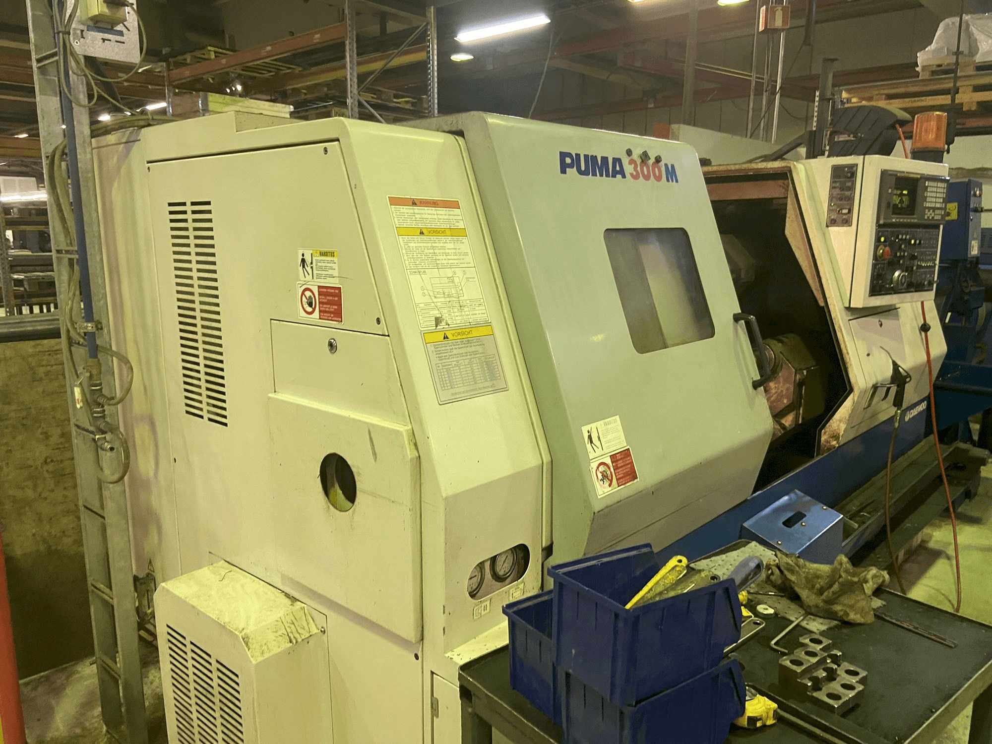 A DAEWOO Puma 300 M gép elölnézete