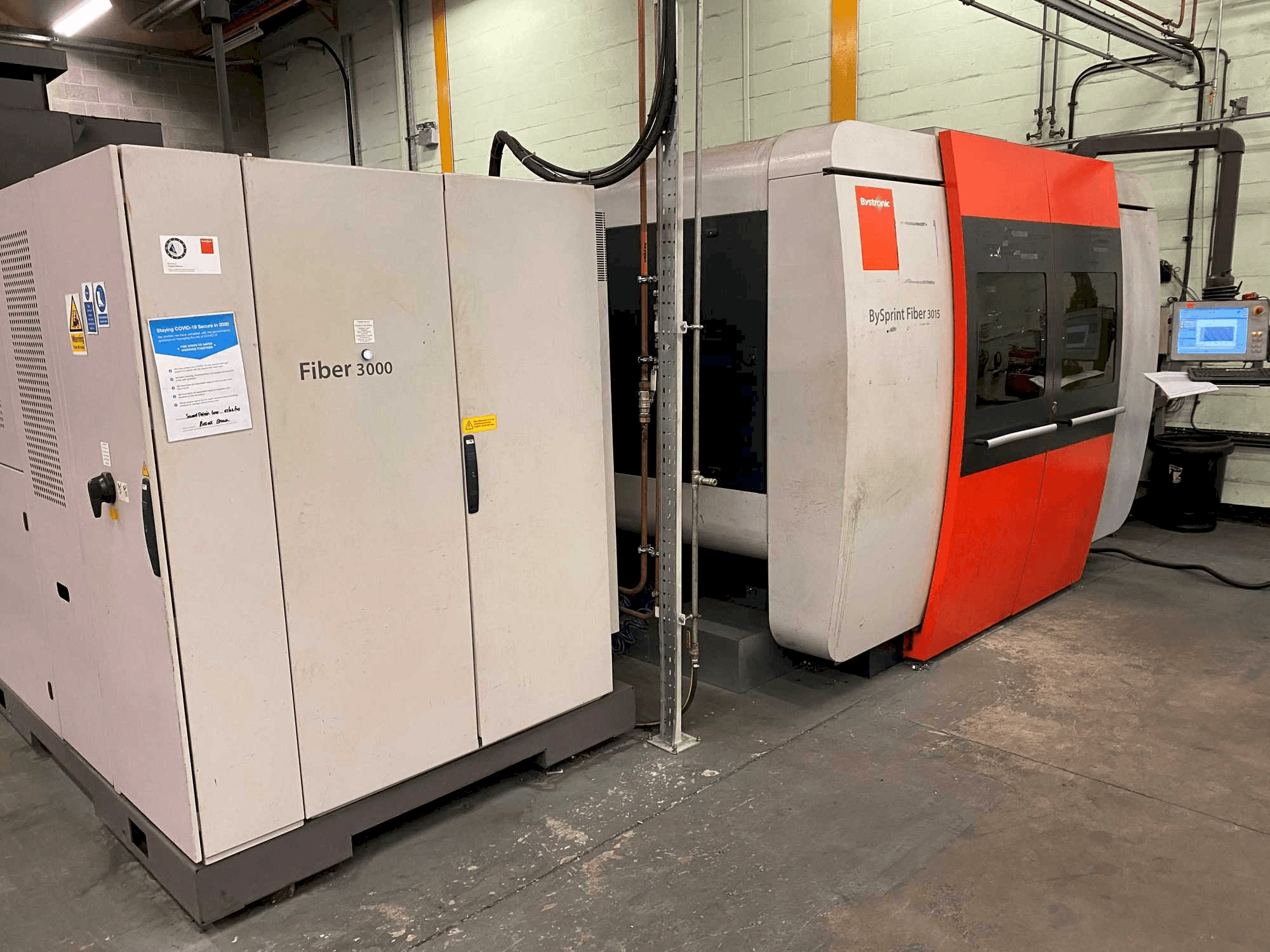 A Bystronic BySprint 3015 Fiber gép elölnézete