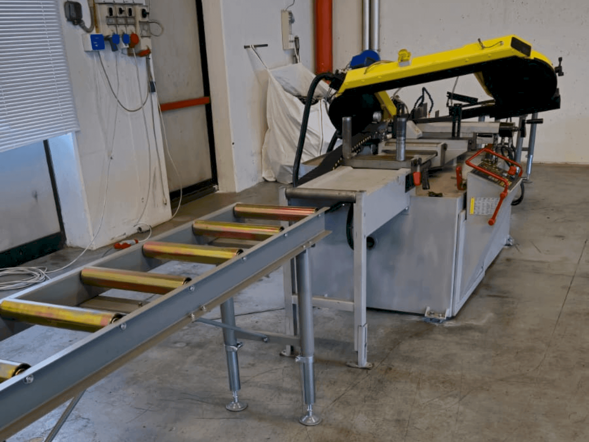 A FMB JUPITER gép elölnézete