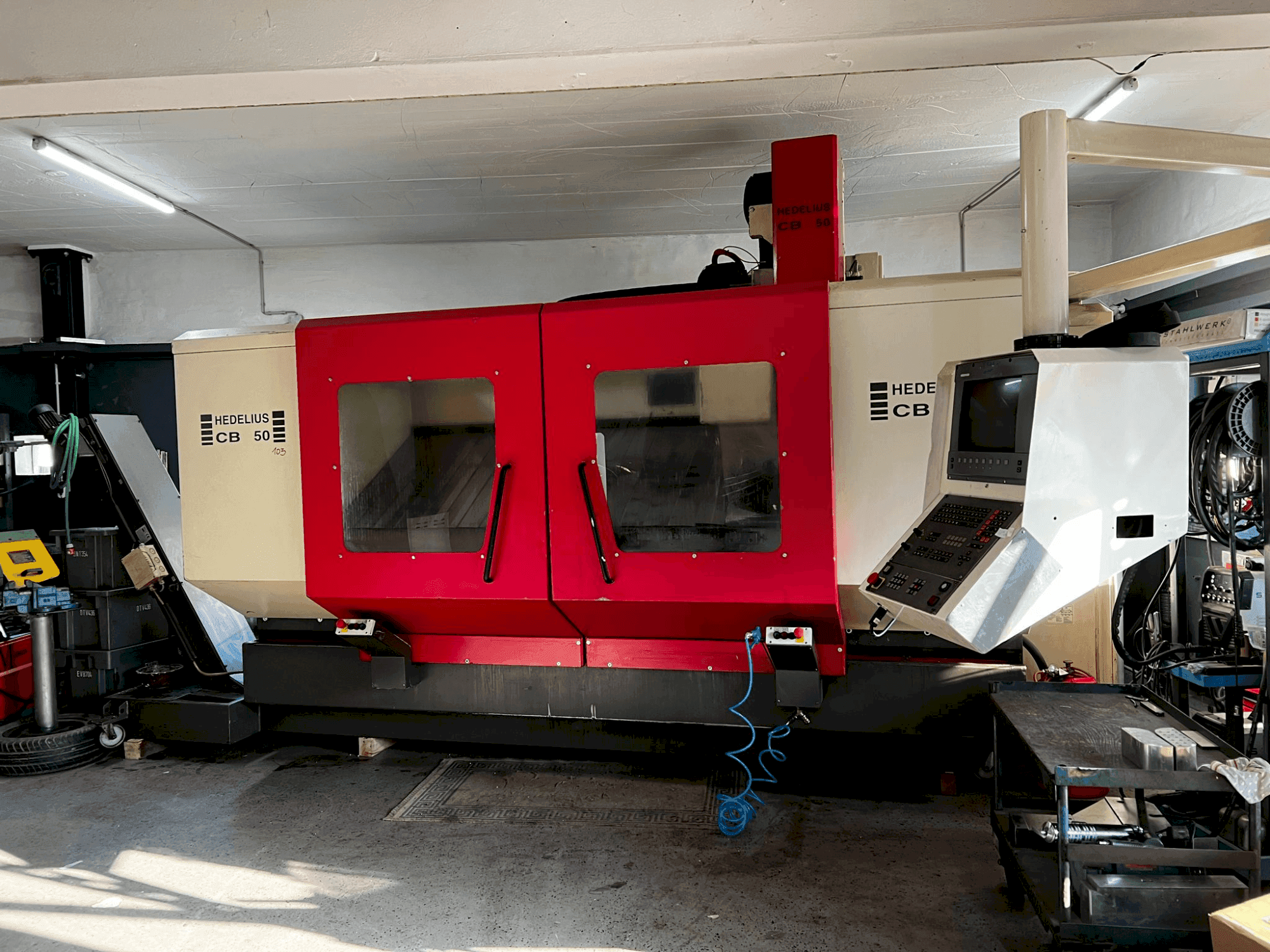 A HEDELIUS CB 50 gép elölnézete