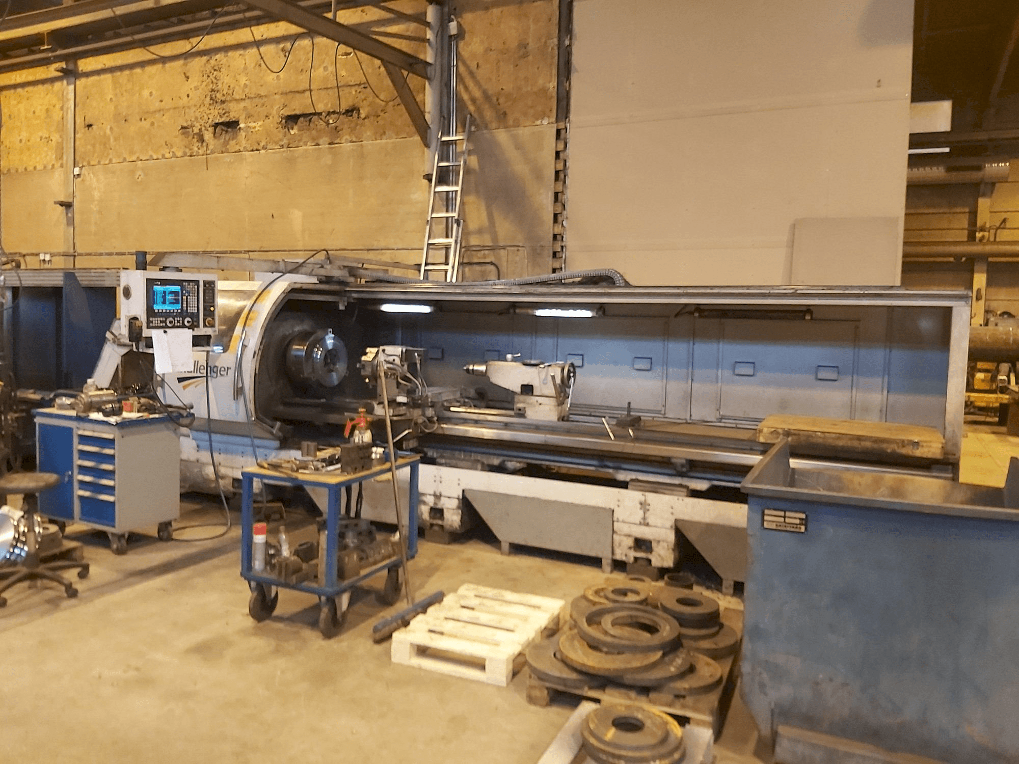 A MICROCUT Challenger BNC 26160 XXL gép elölnézete