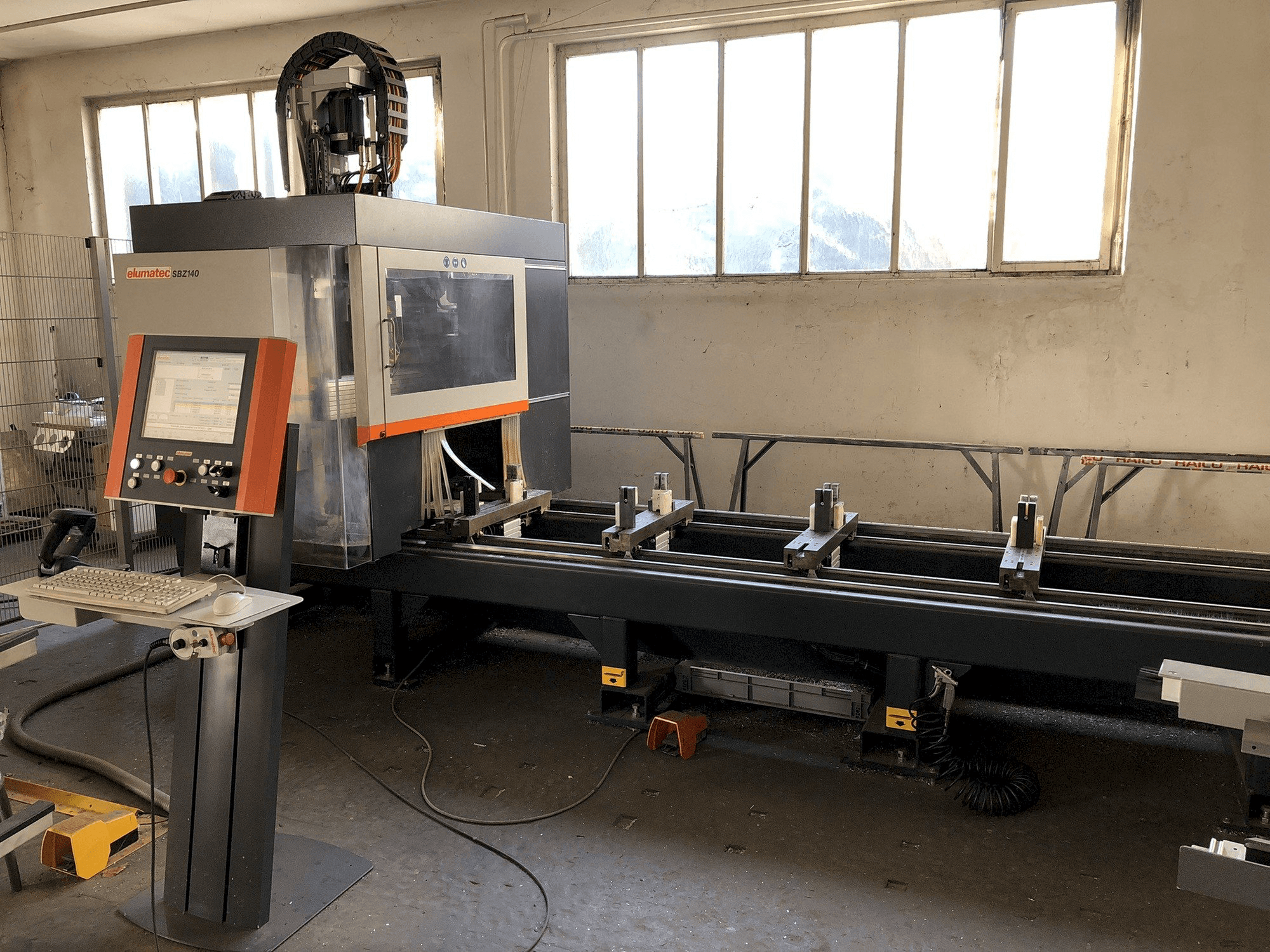 A Elumatec SBZ 140/60 gép elölnézete