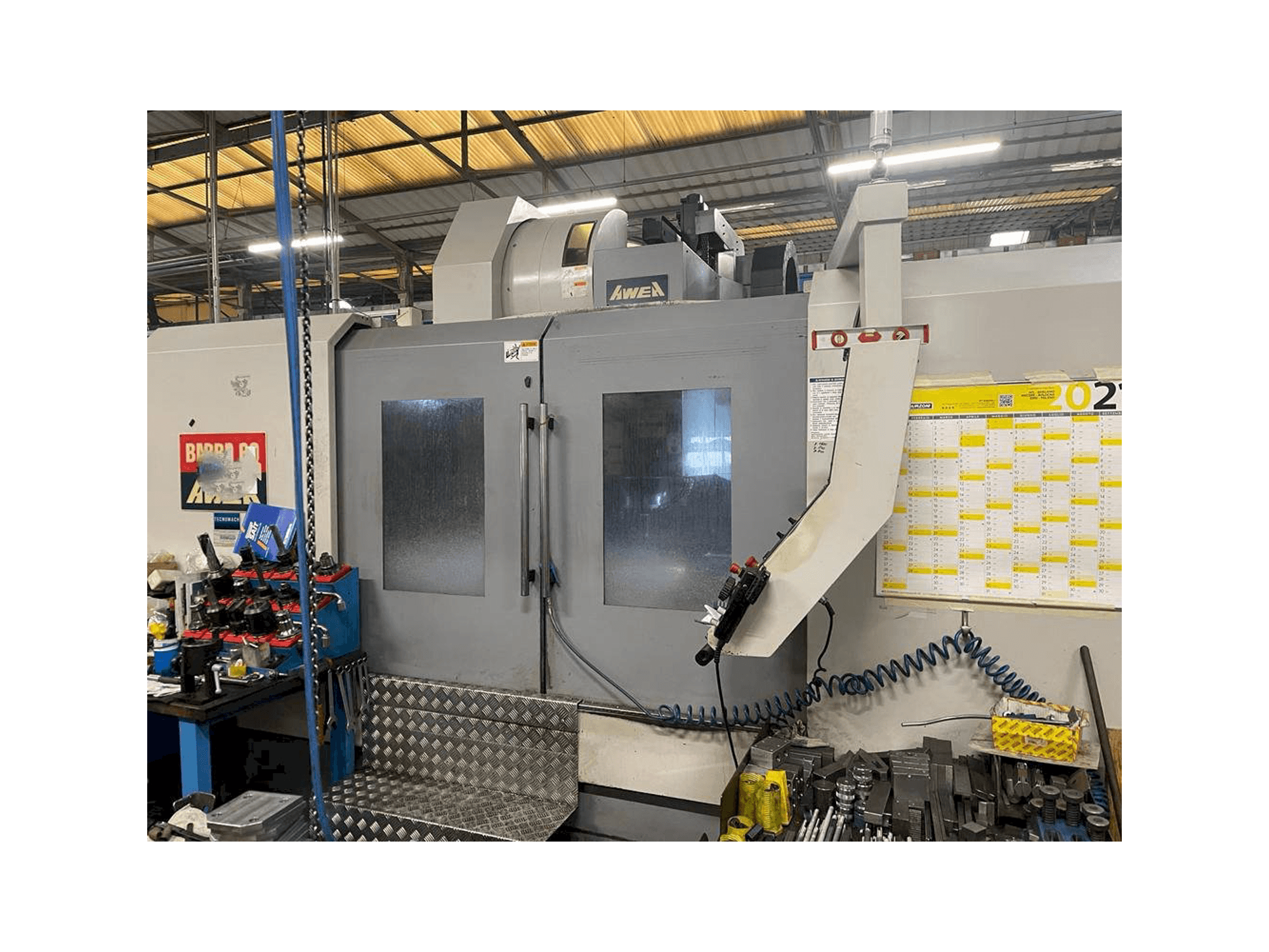 A AWEA BM-1600 gép elölnézete