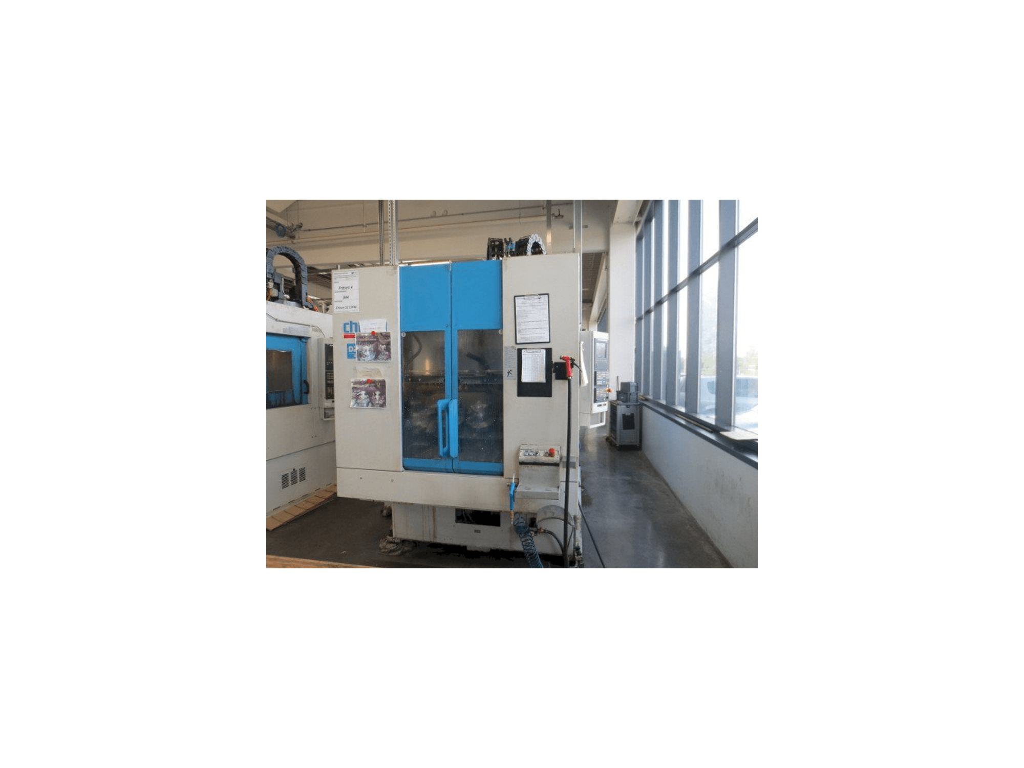 A CHIRON DZ 15K W gép elölnézete