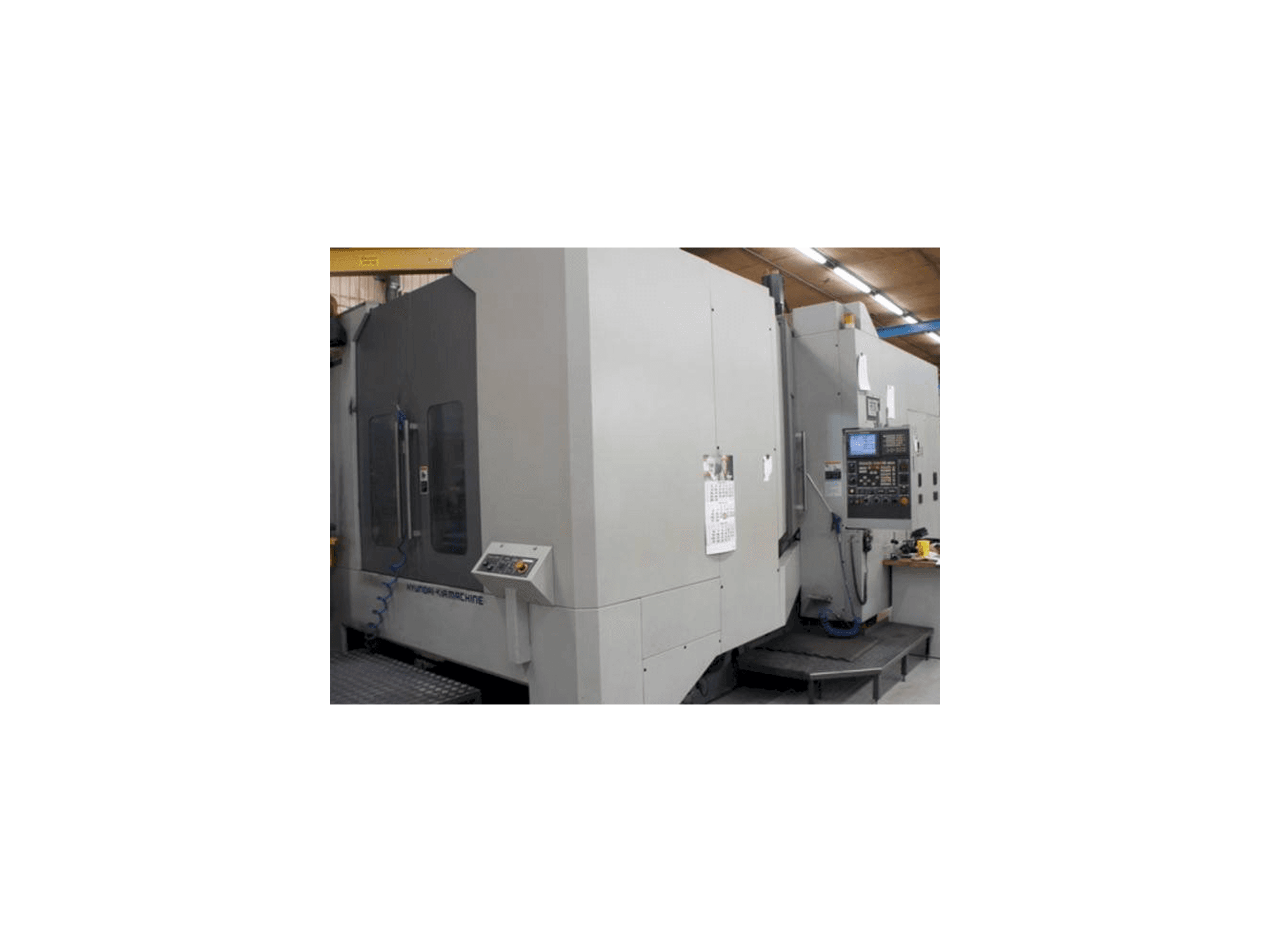 A Hyundai HS 630/800 gép elölnézete