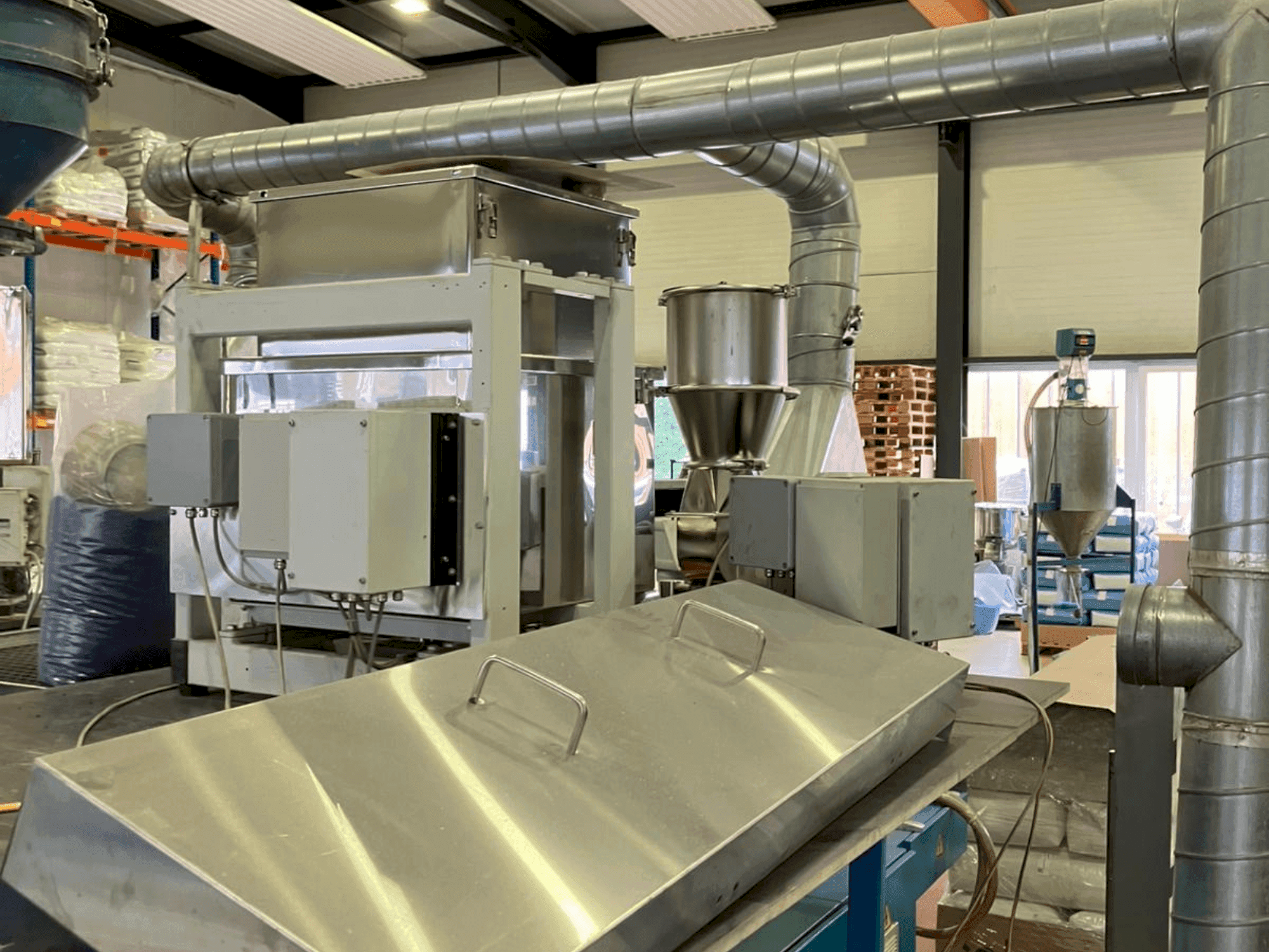 A COPERION STS35 gép elölnézete