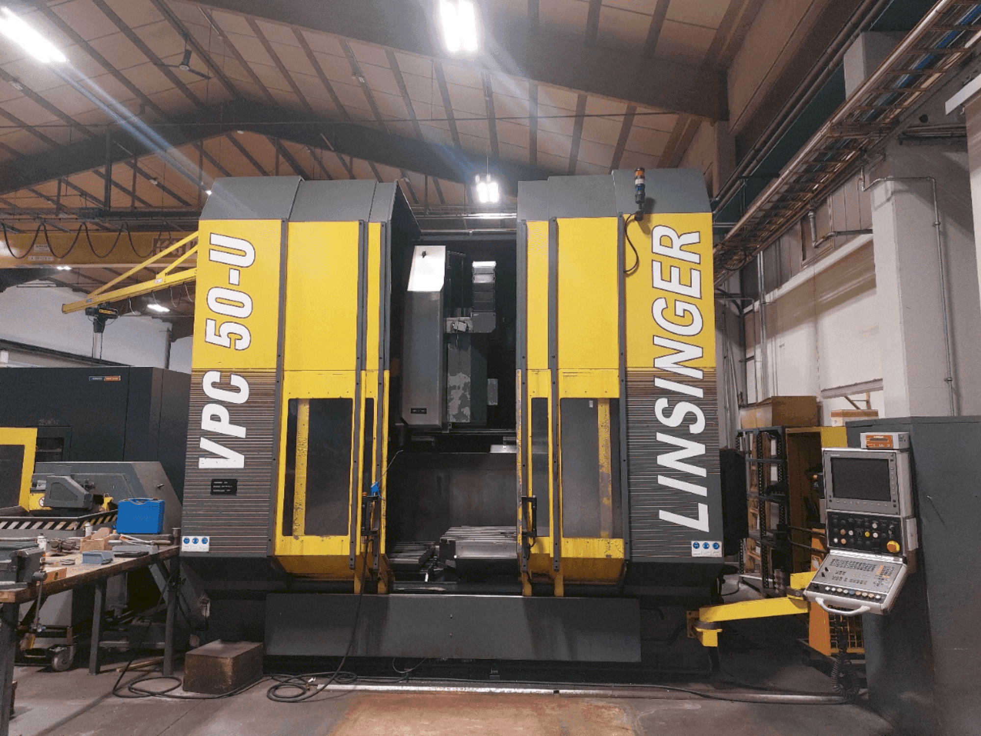 A AXA VPC 50U gép elölnézete