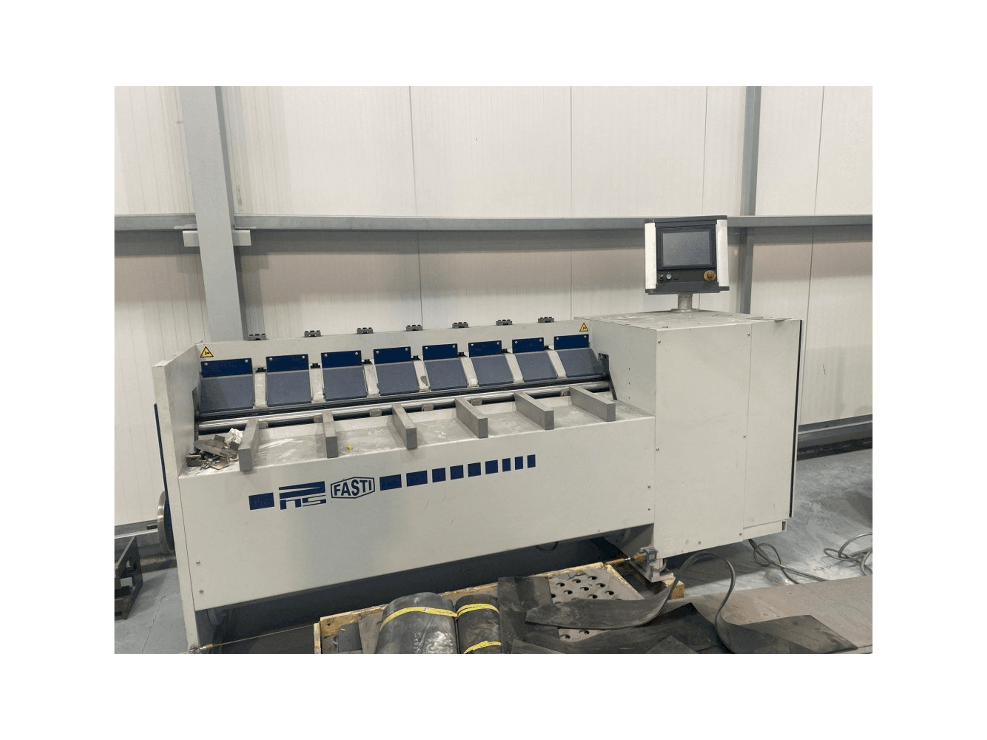 A Schröder Fasti Model 145 gép elölnézete