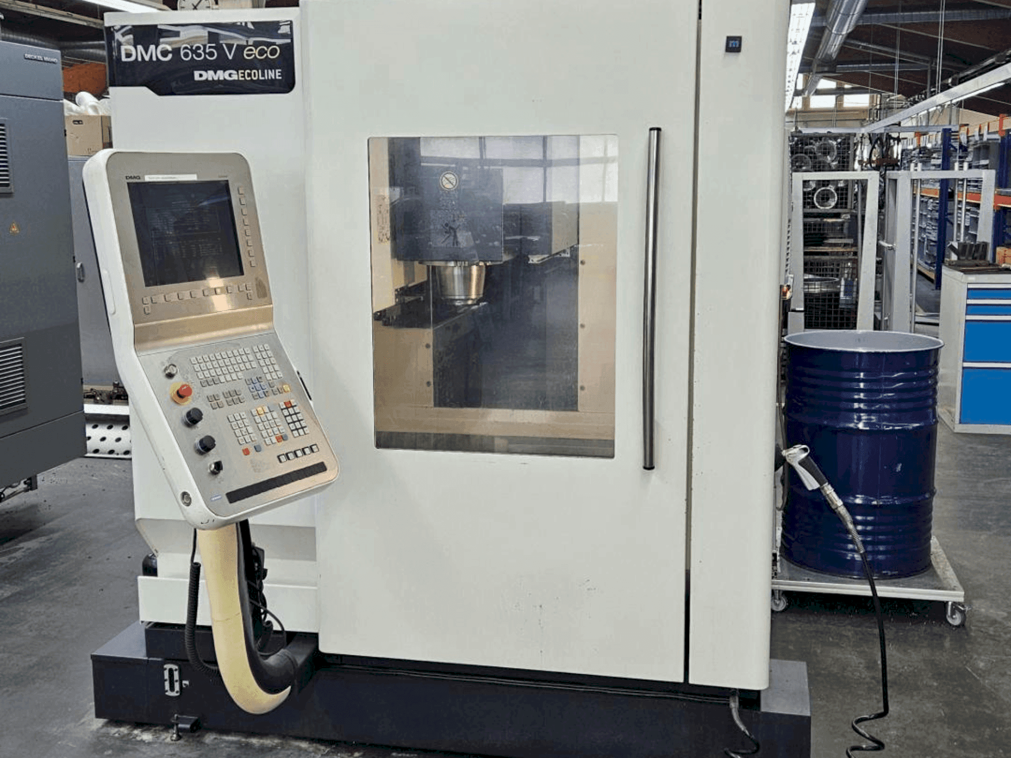 A DMG DECKEL MAHO DMC 635V eco gép elölnézete