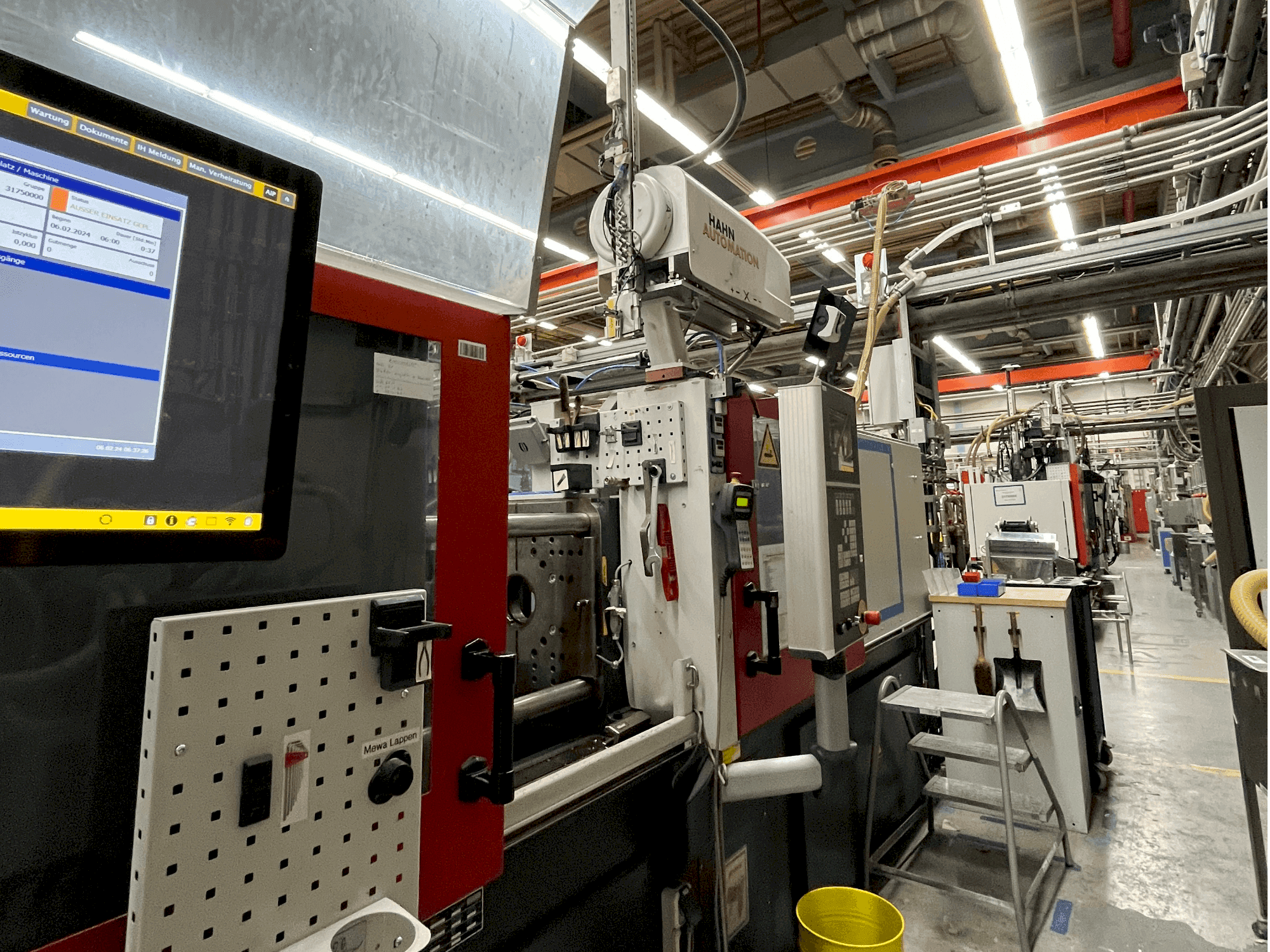 A FERROMATIK EE 75 gép oldalnézete