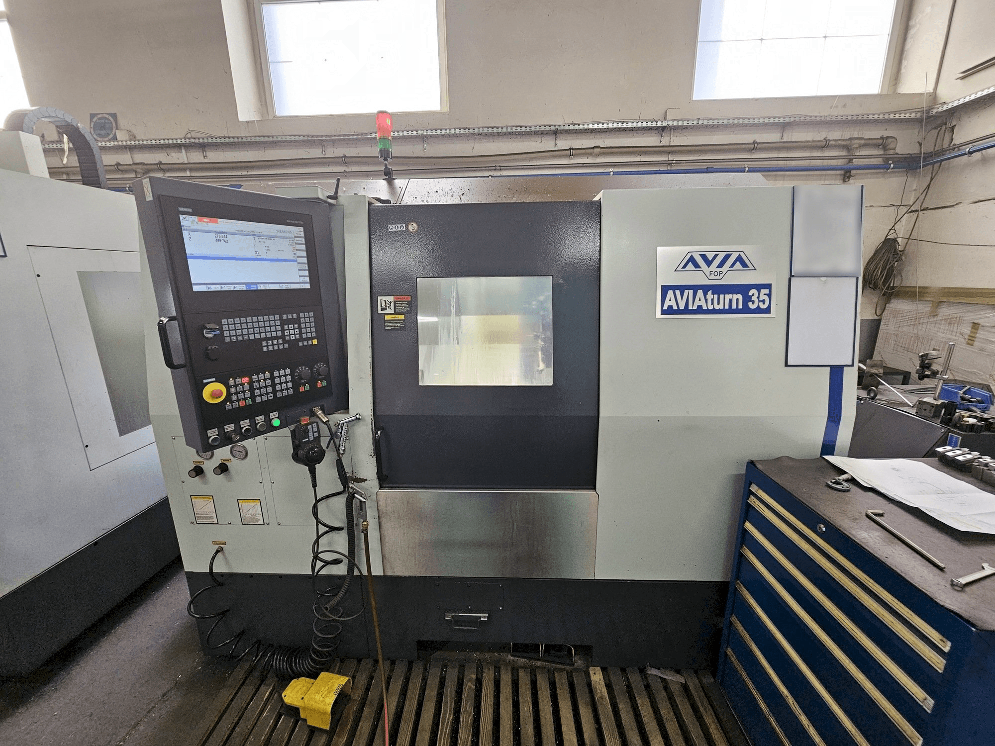 A Avia AVIAturn 35 gép elölnézete