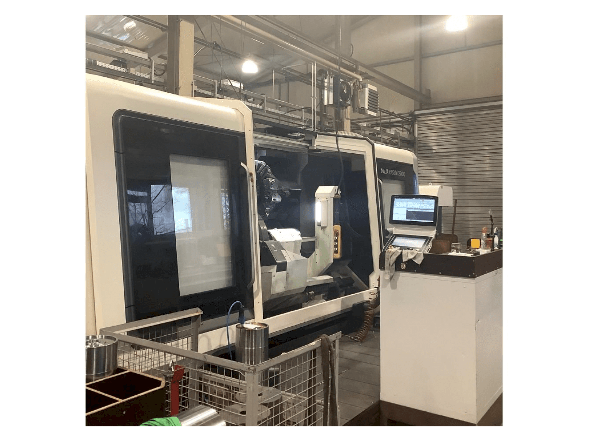 A DMG MORI NLX 6000 | 2000 gép elölnézete
