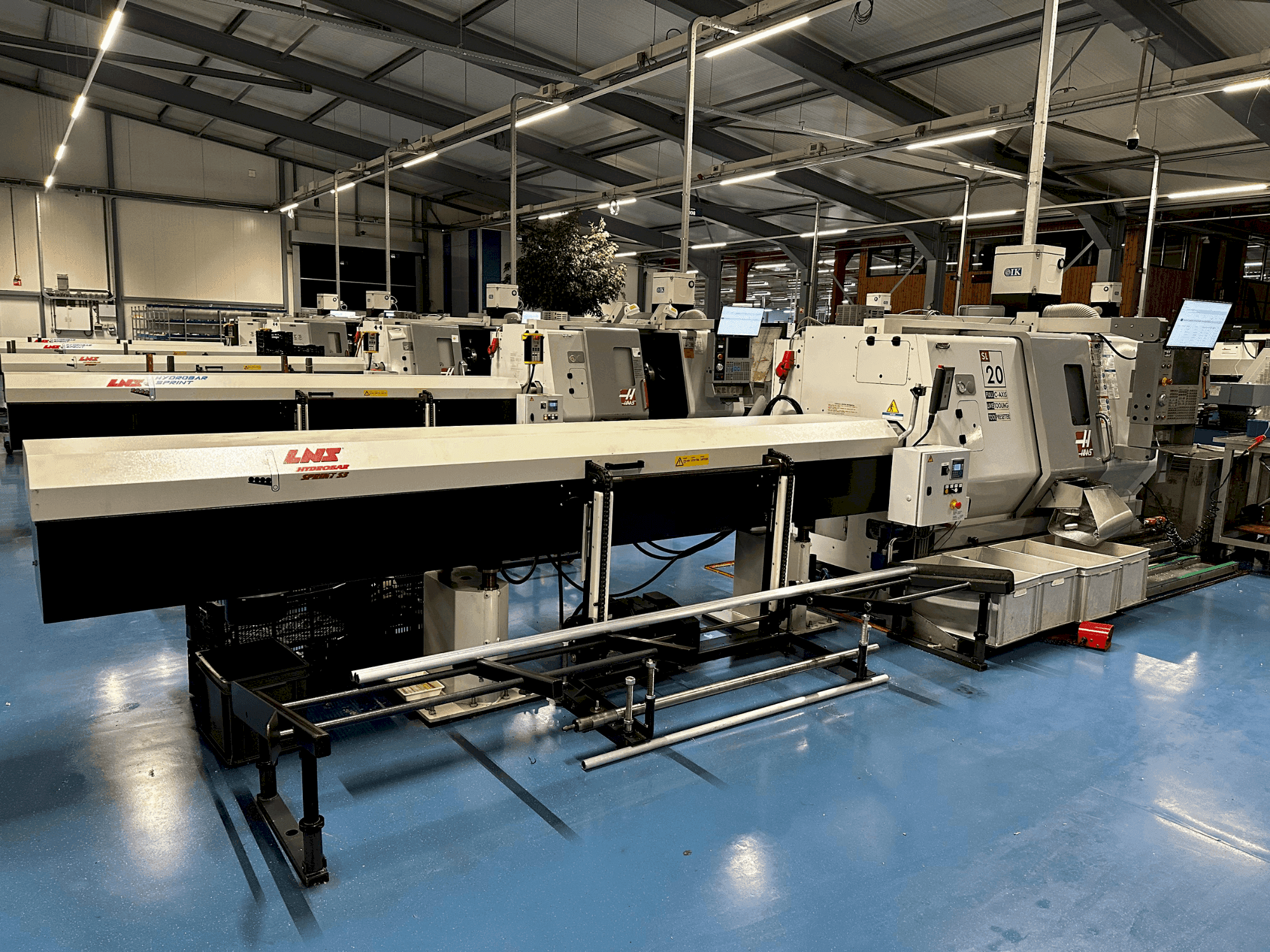 A HAAS SL-20HE gép elölnézete
