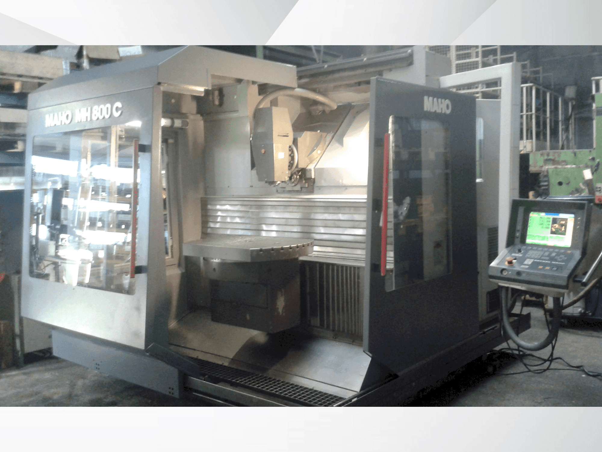 A MAHO MH 800 C gép elölnézete