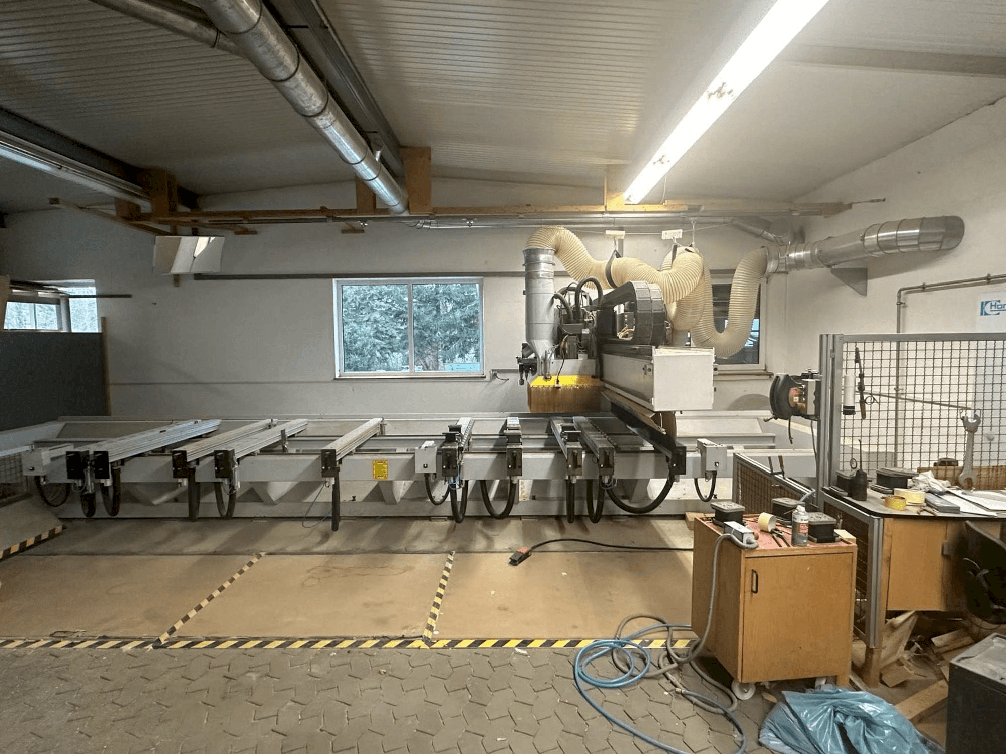 A HOMAG BAZ20/50/16/K gép elölnézete