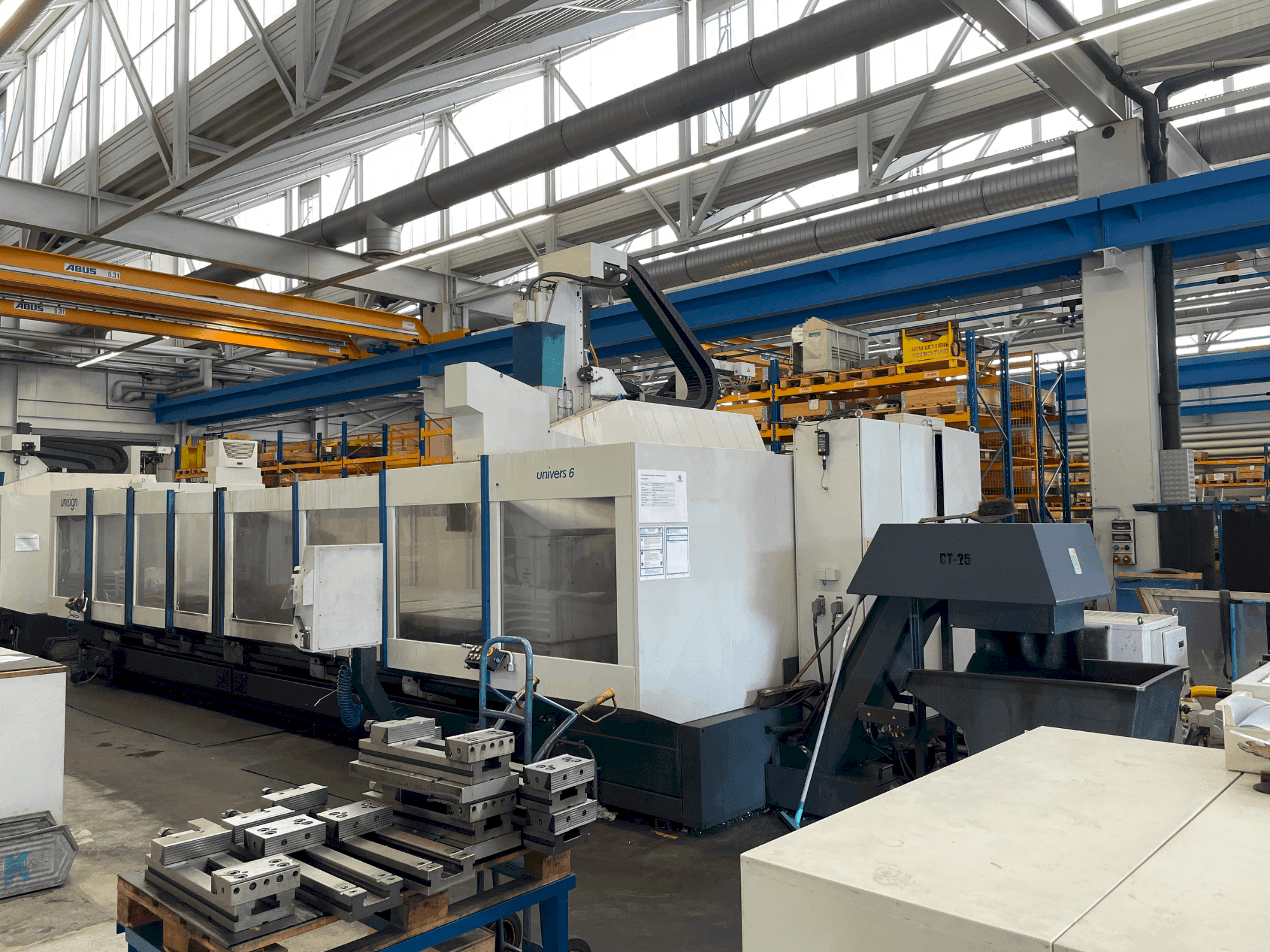 A Unisign UNIVERS 6 gép elölnézete