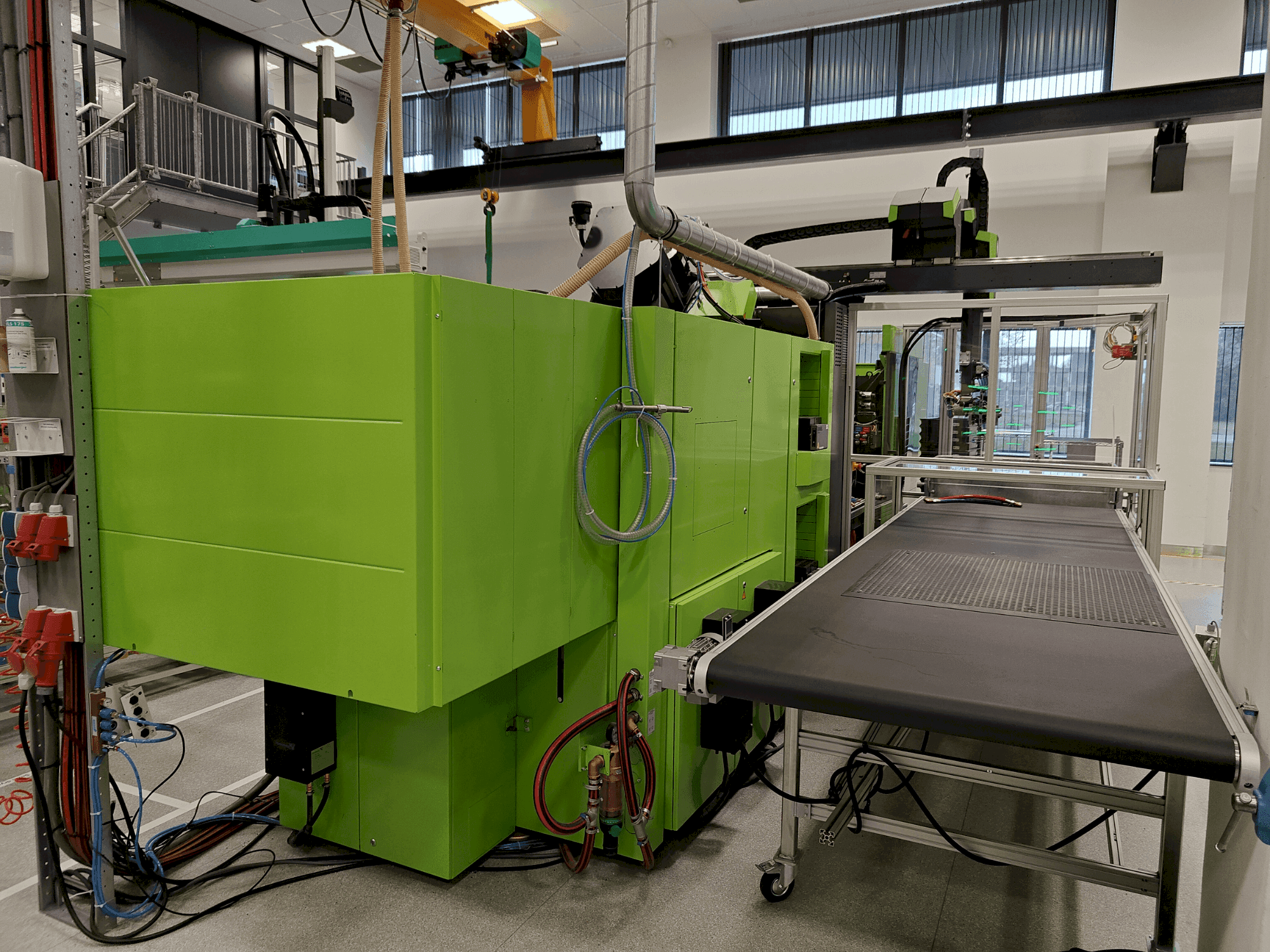 A Engel e-victory 740H/50W/220 combi + Viper 20 gép elölnézete