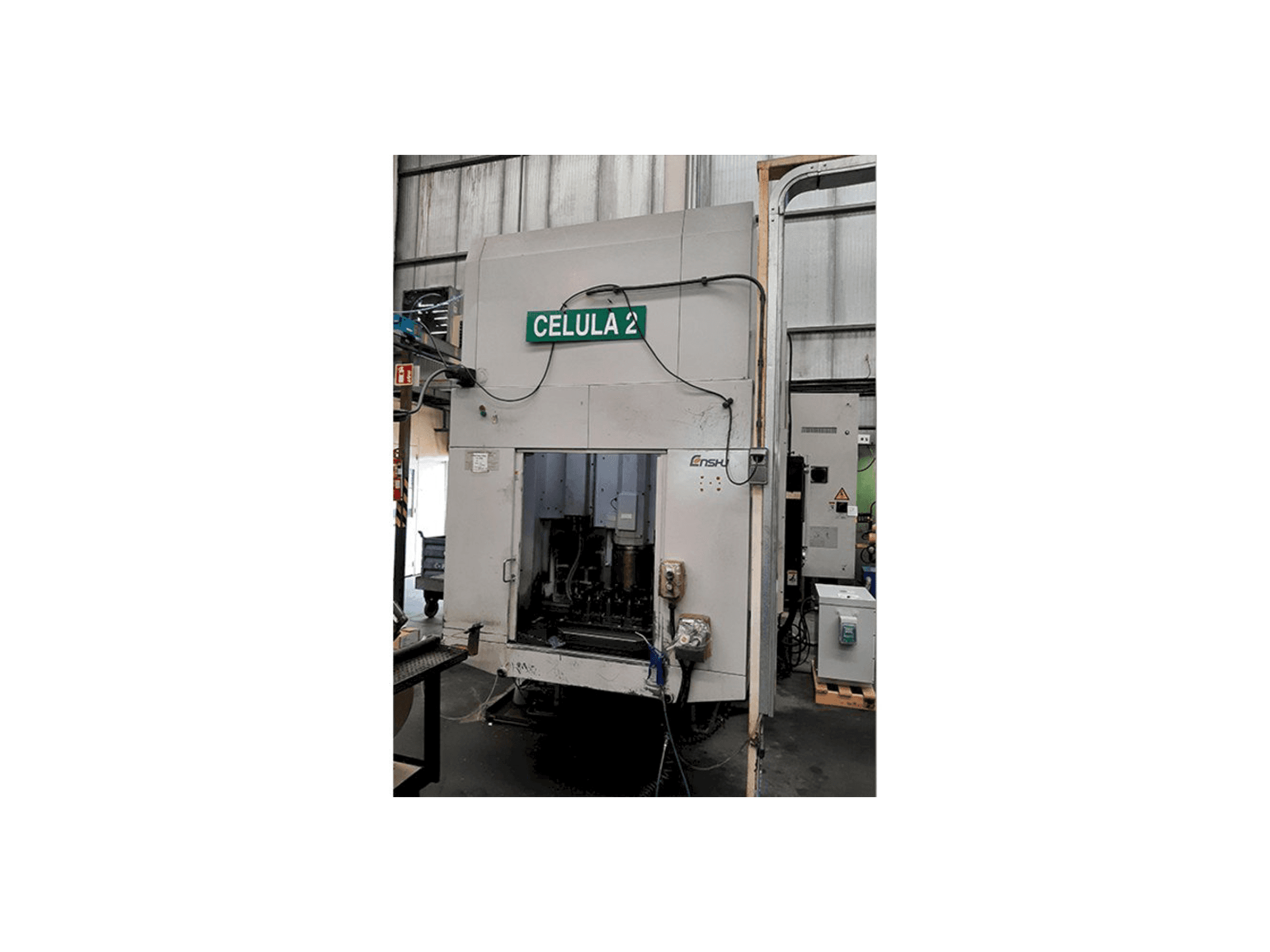 A Enshu EV-450 gép elölnézete