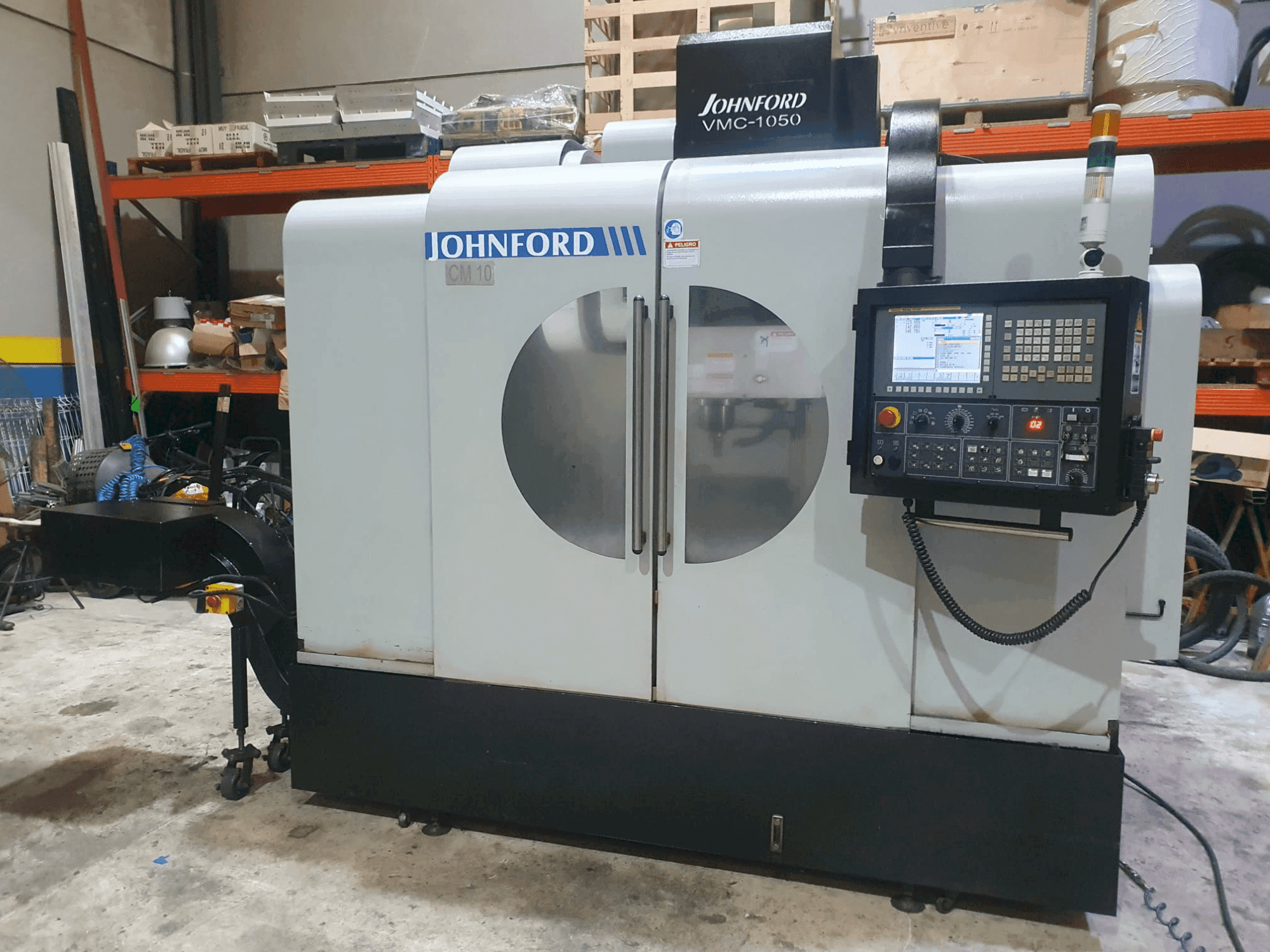 A Johnford VMC-1050 gép elölnézete