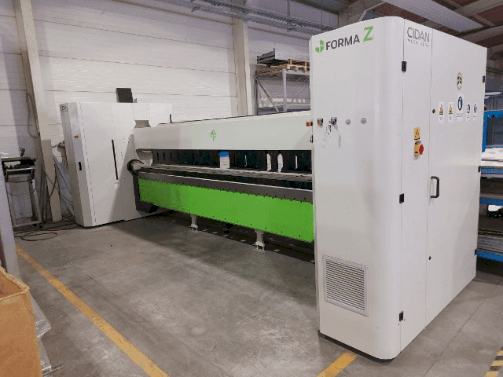 A CIDAN FORMA Z 40 gép elölnézete