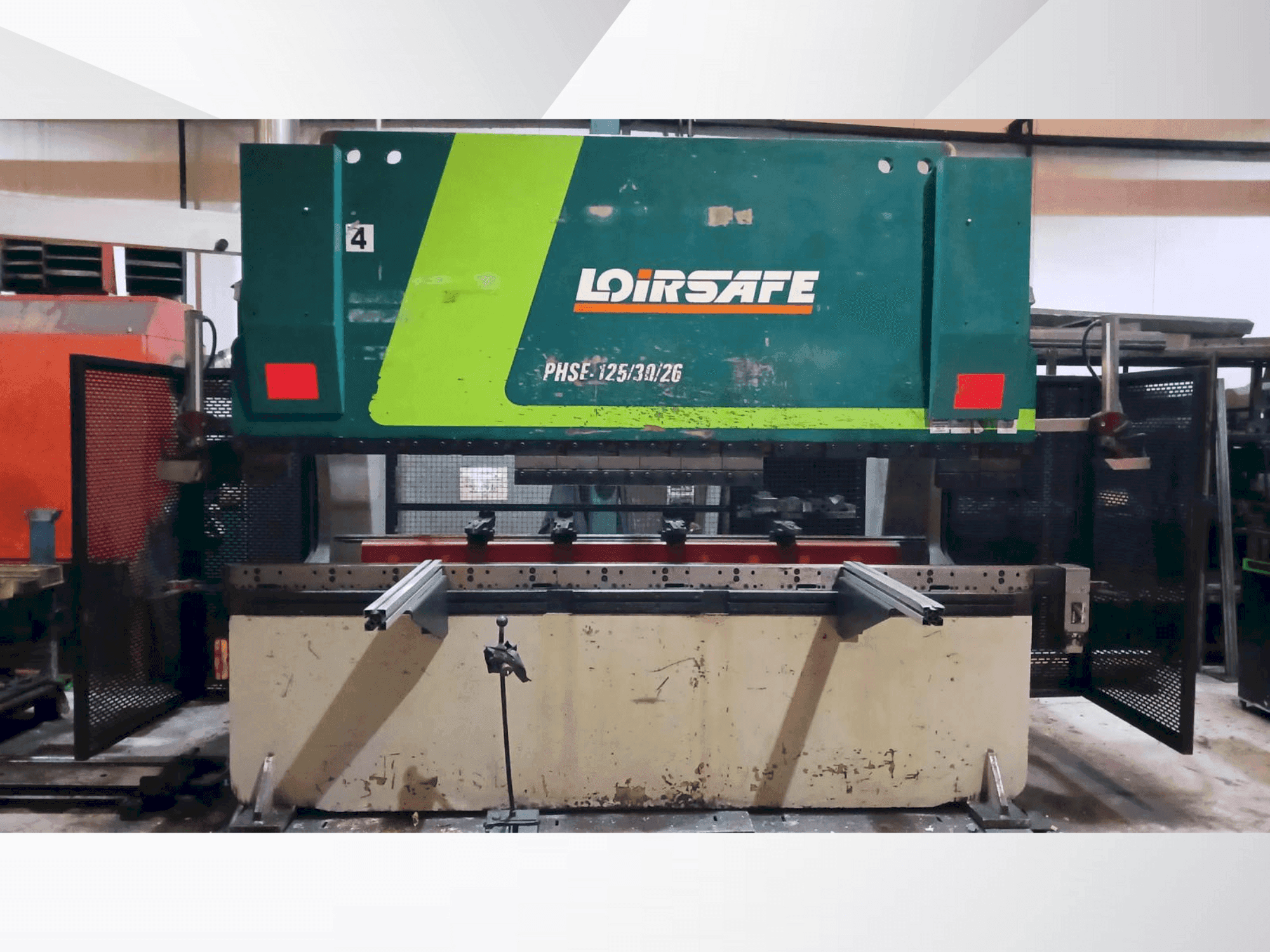 A LOIRE SAFE PHSE-125/30/26 gép elölnézete