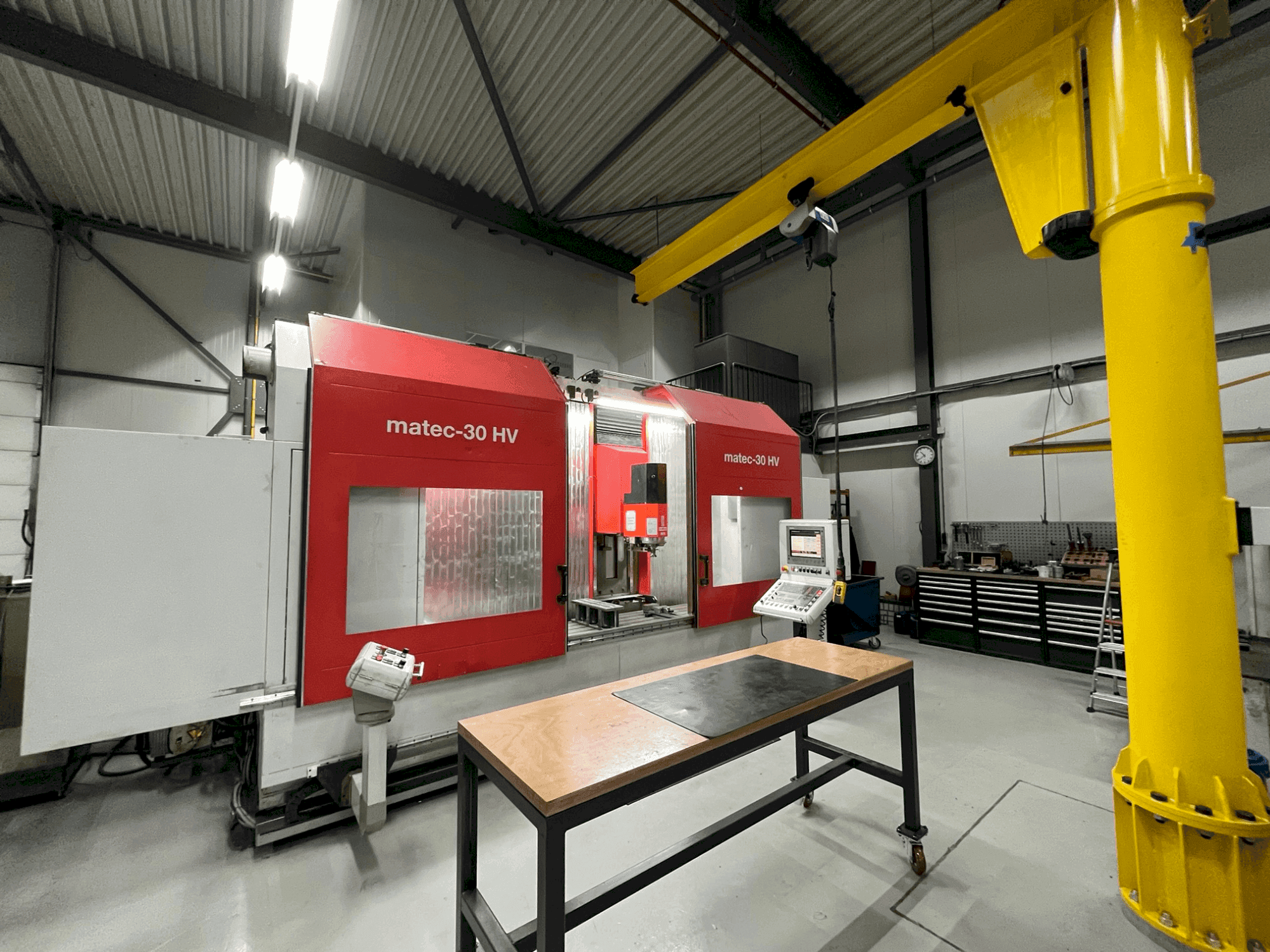 A Matec 30-HV gép elölnézete