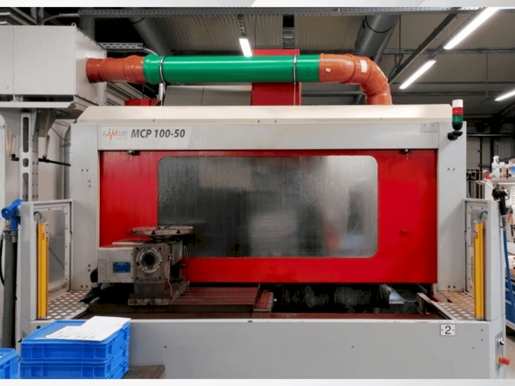 A EMCO FamUp MCP 100-50 gép elölnézete