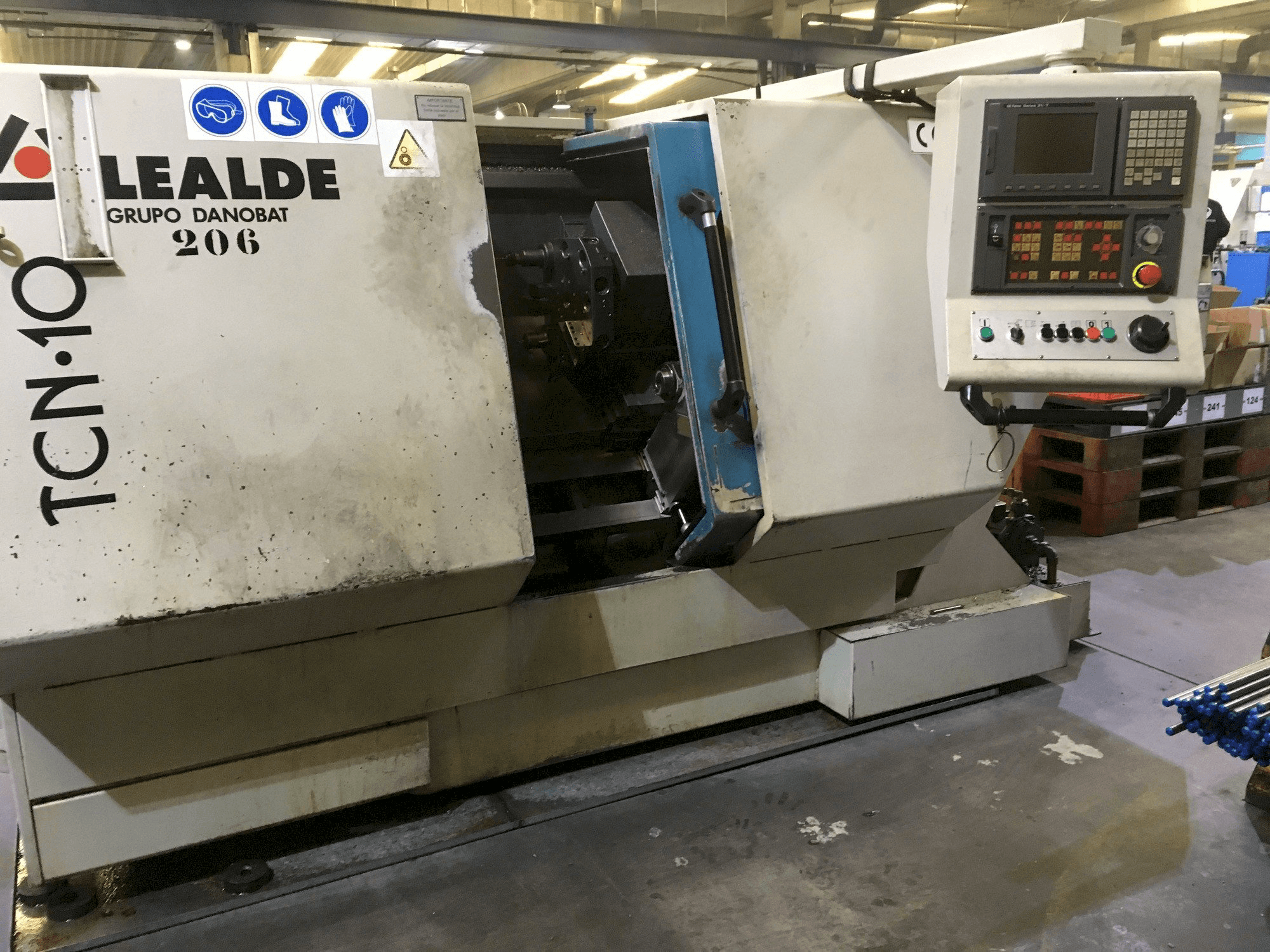 A Lealde TCN10 gép elölnézete