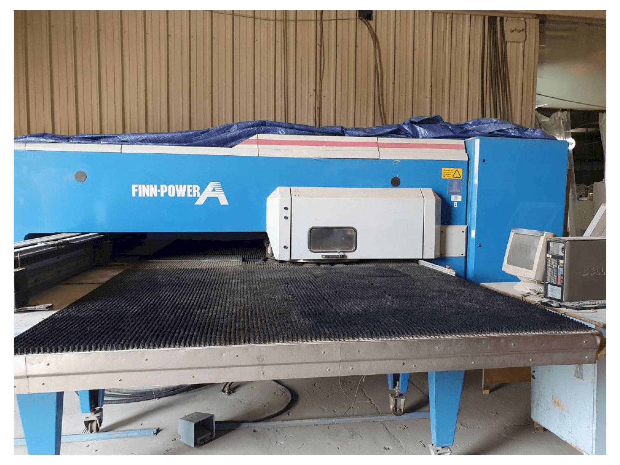 A Finn-Power A5-5 FB gép elölnézete