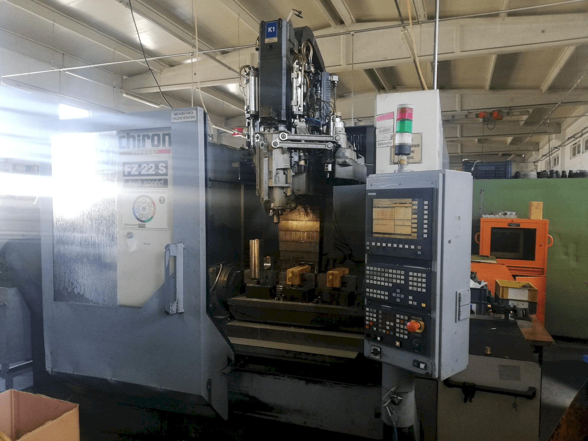 A CHIRON FZ 22 S gép elölnézete