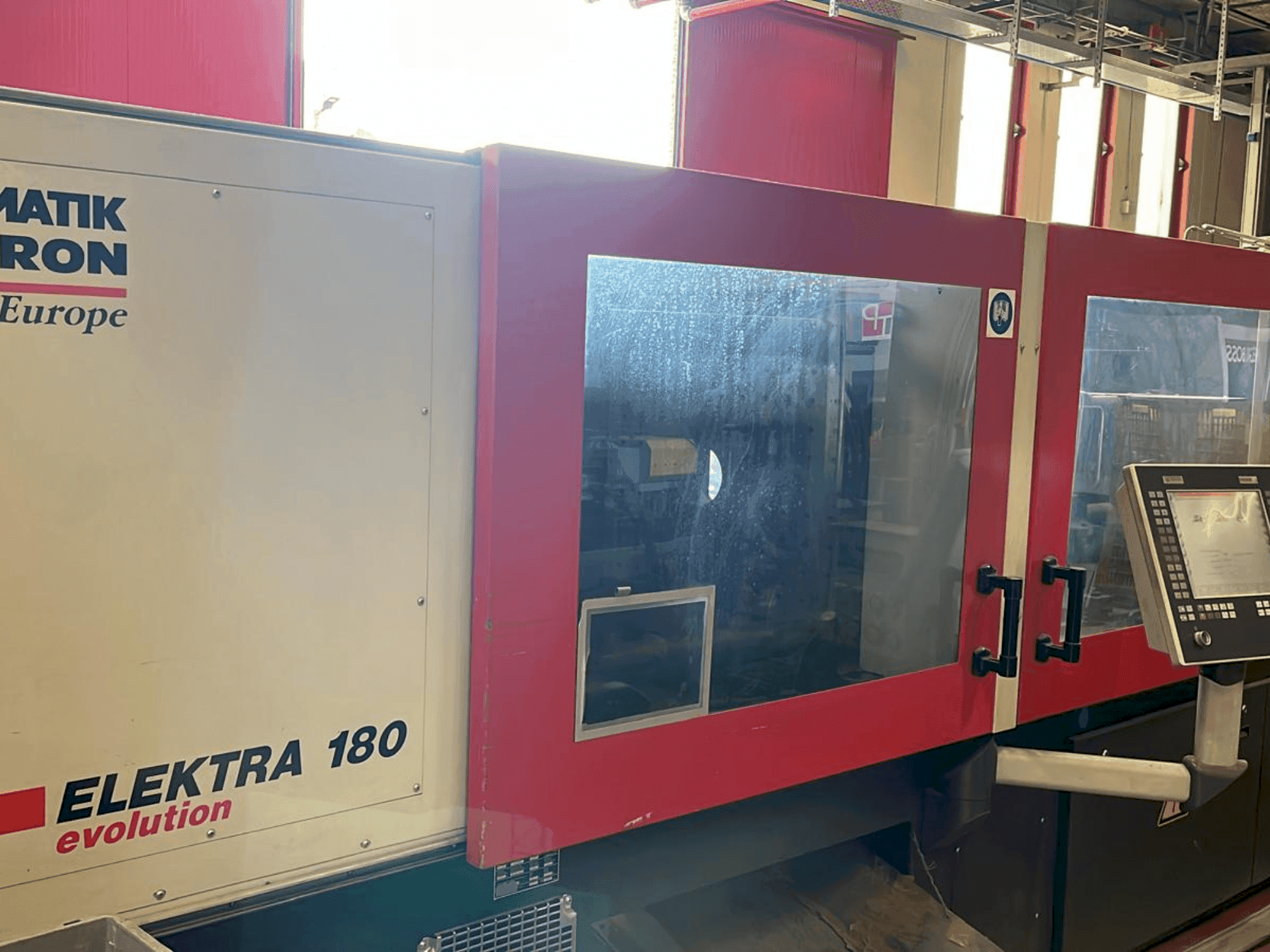 A FERROMATIK ELEKTRA 180 gép elölnézete