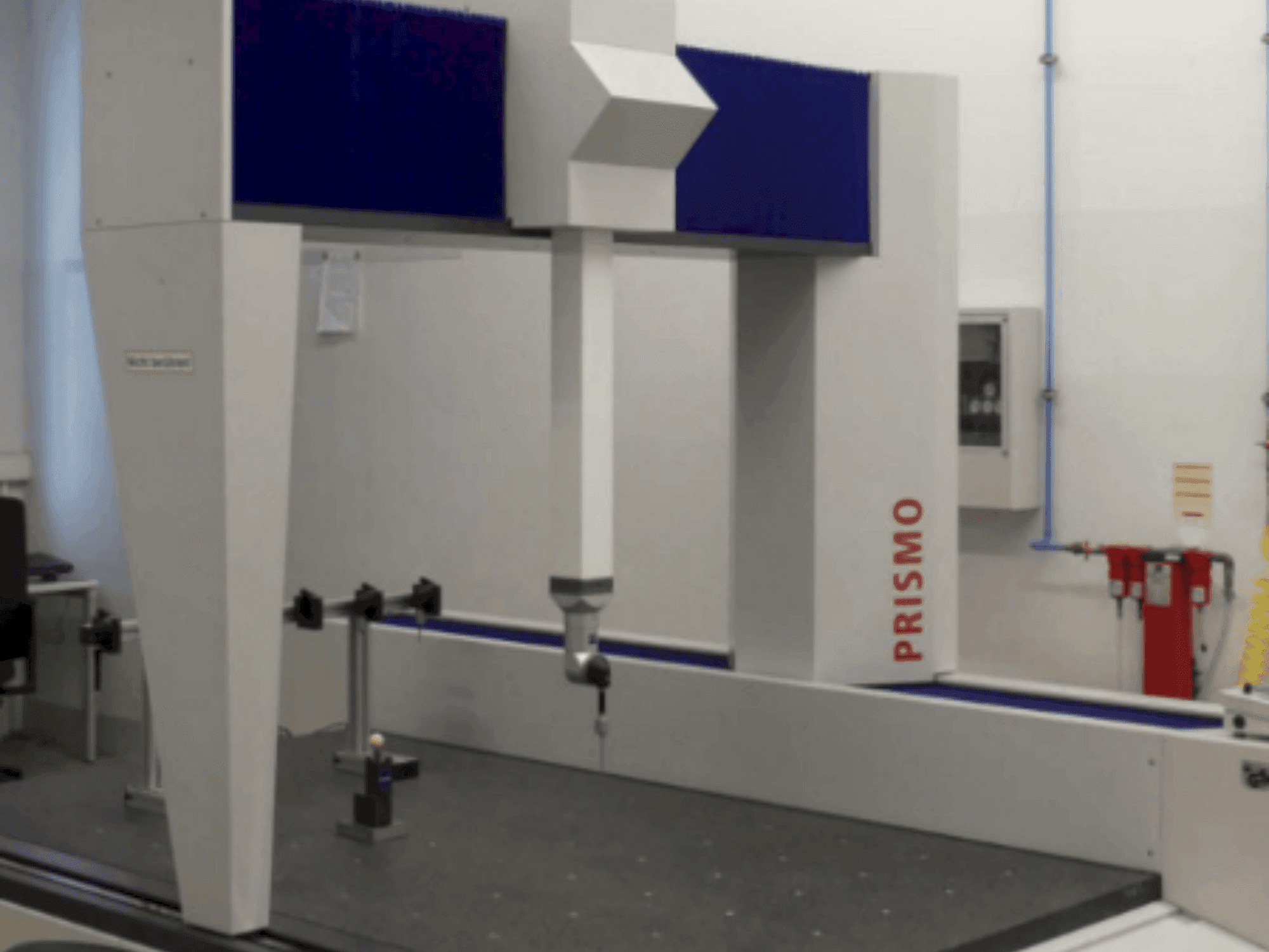 A ZEISS Prismo 12/18/10 (2002) gép elölnézete