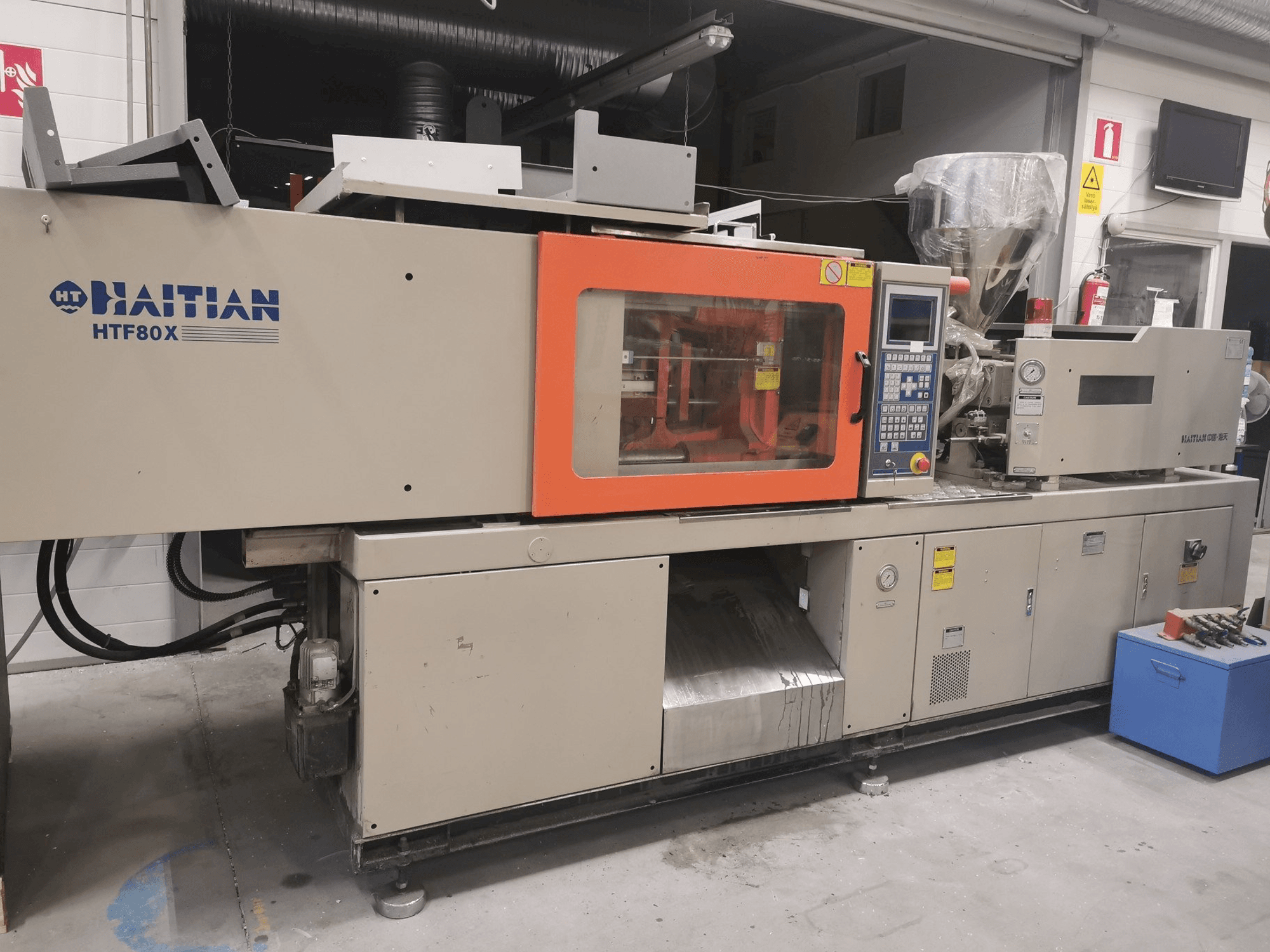 A HAITIAN HTF80XA gép elölnézete