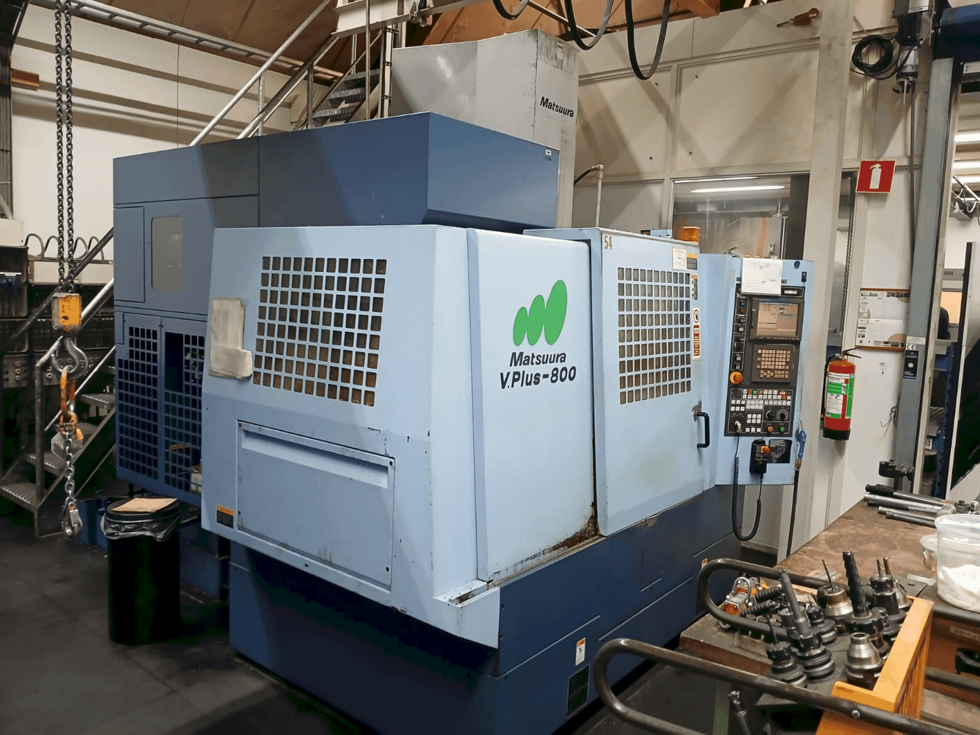 A Matsuura V.PLUS-800 gép elölnézete