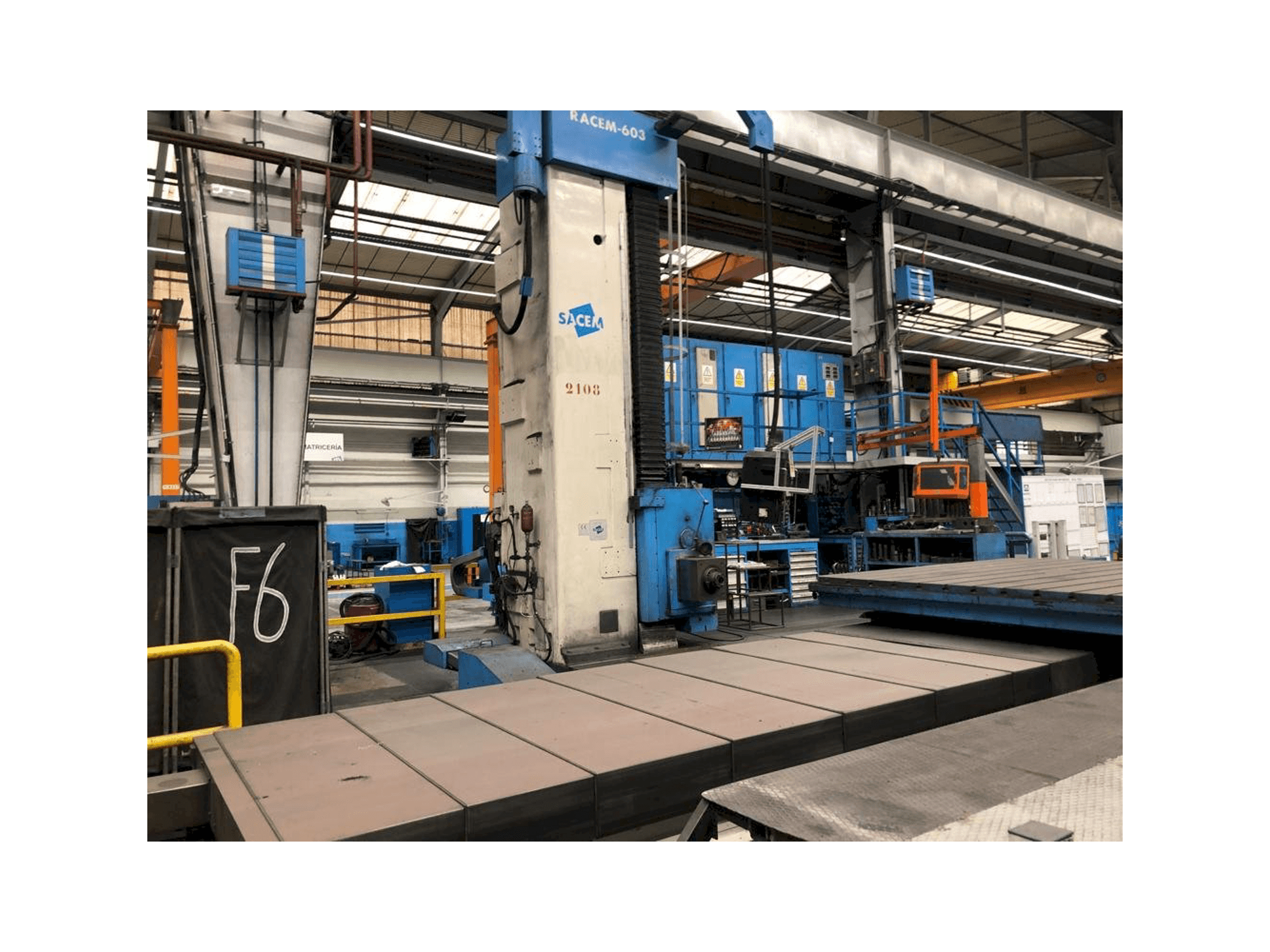 A Sacem Racem-603 gép elölnézete