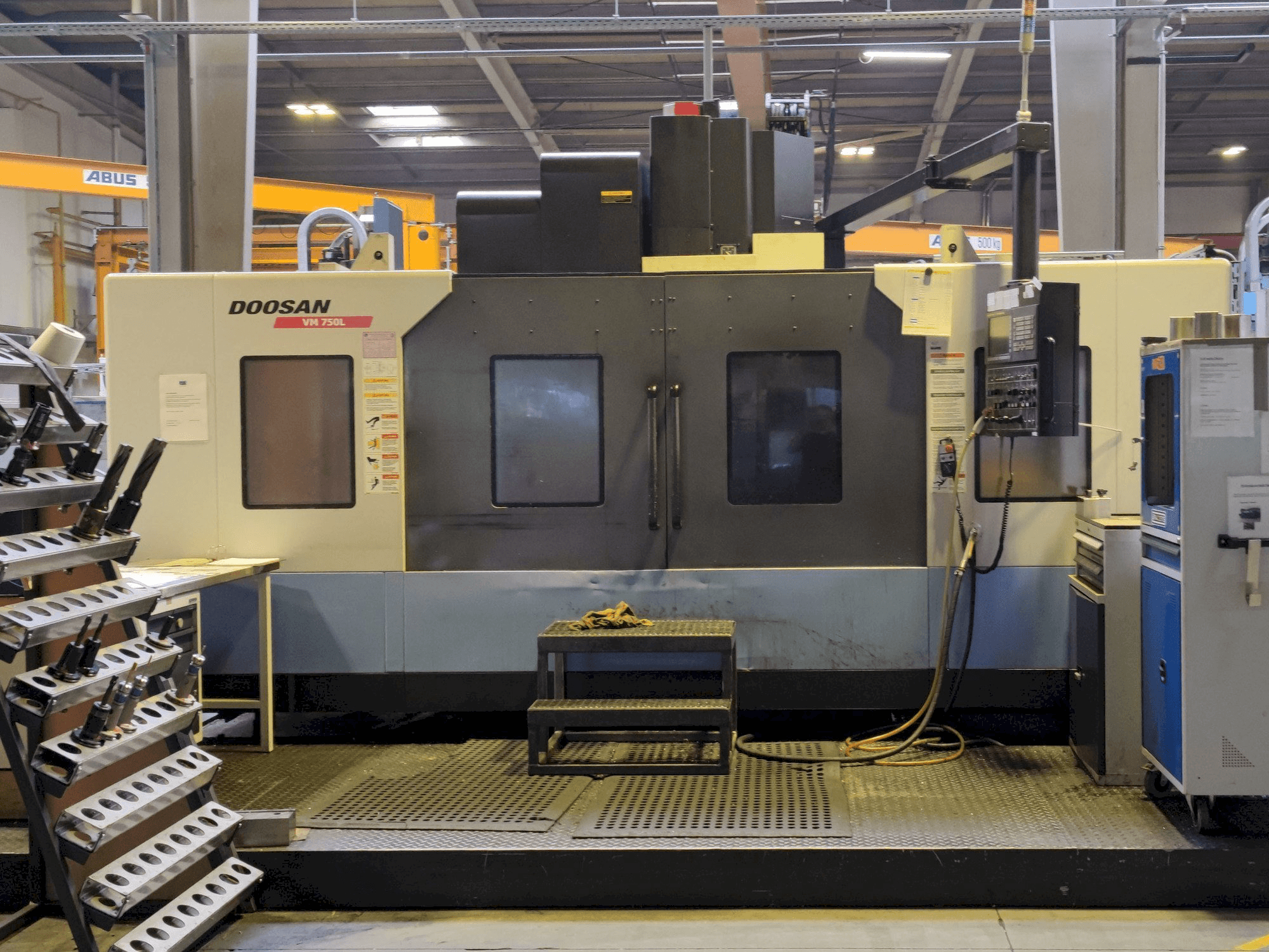 A Doosan VM 750L gép elölnézete