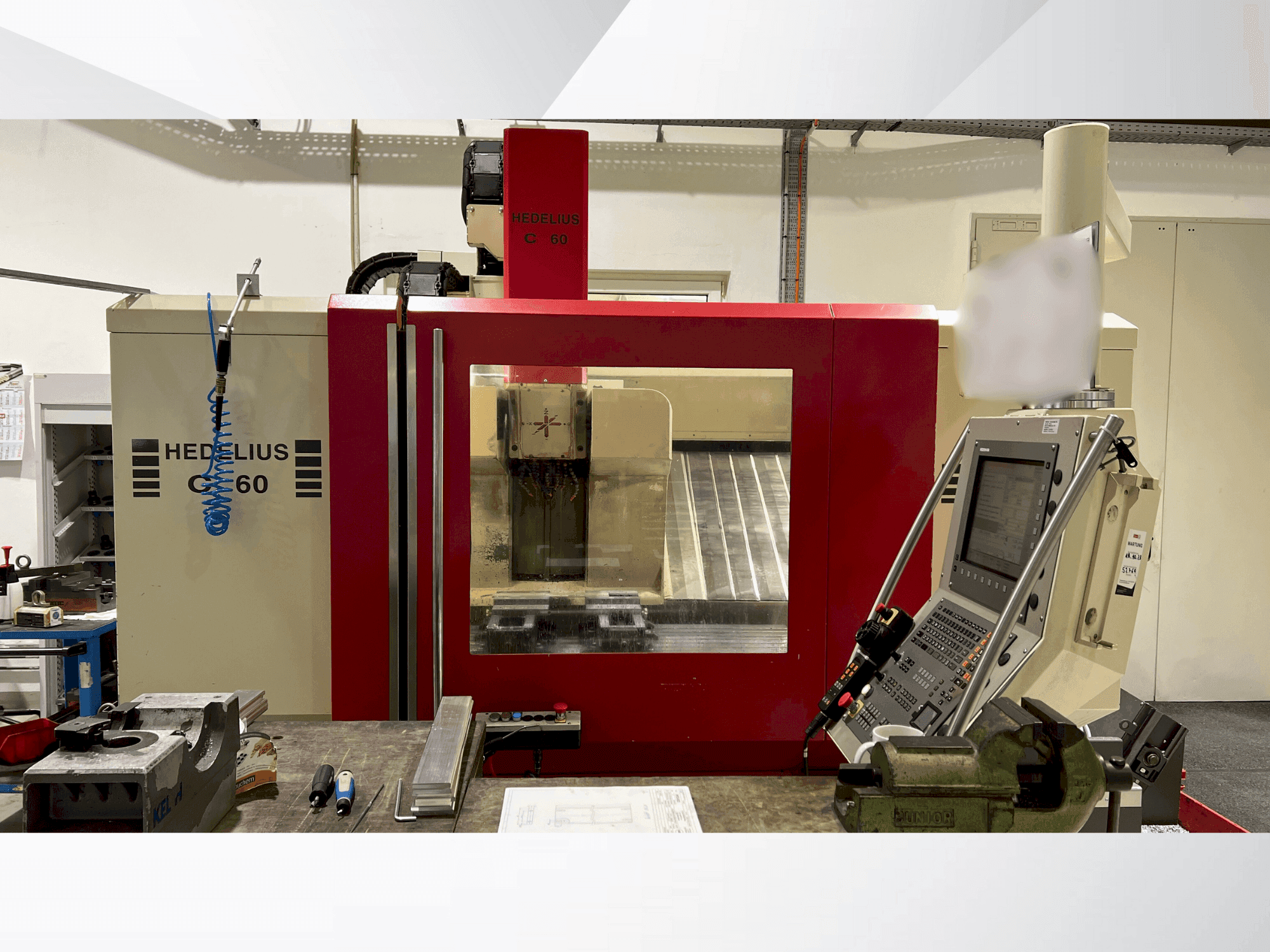 A HEDELIUS C60S-1200 gép elölnézete