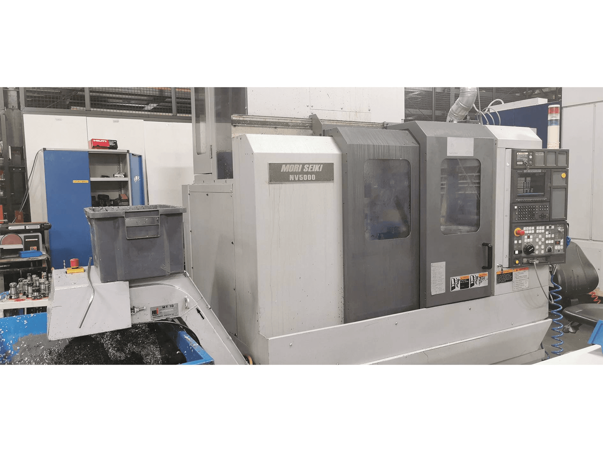 A MORI SEIKI NV 5000 gép elölnézete