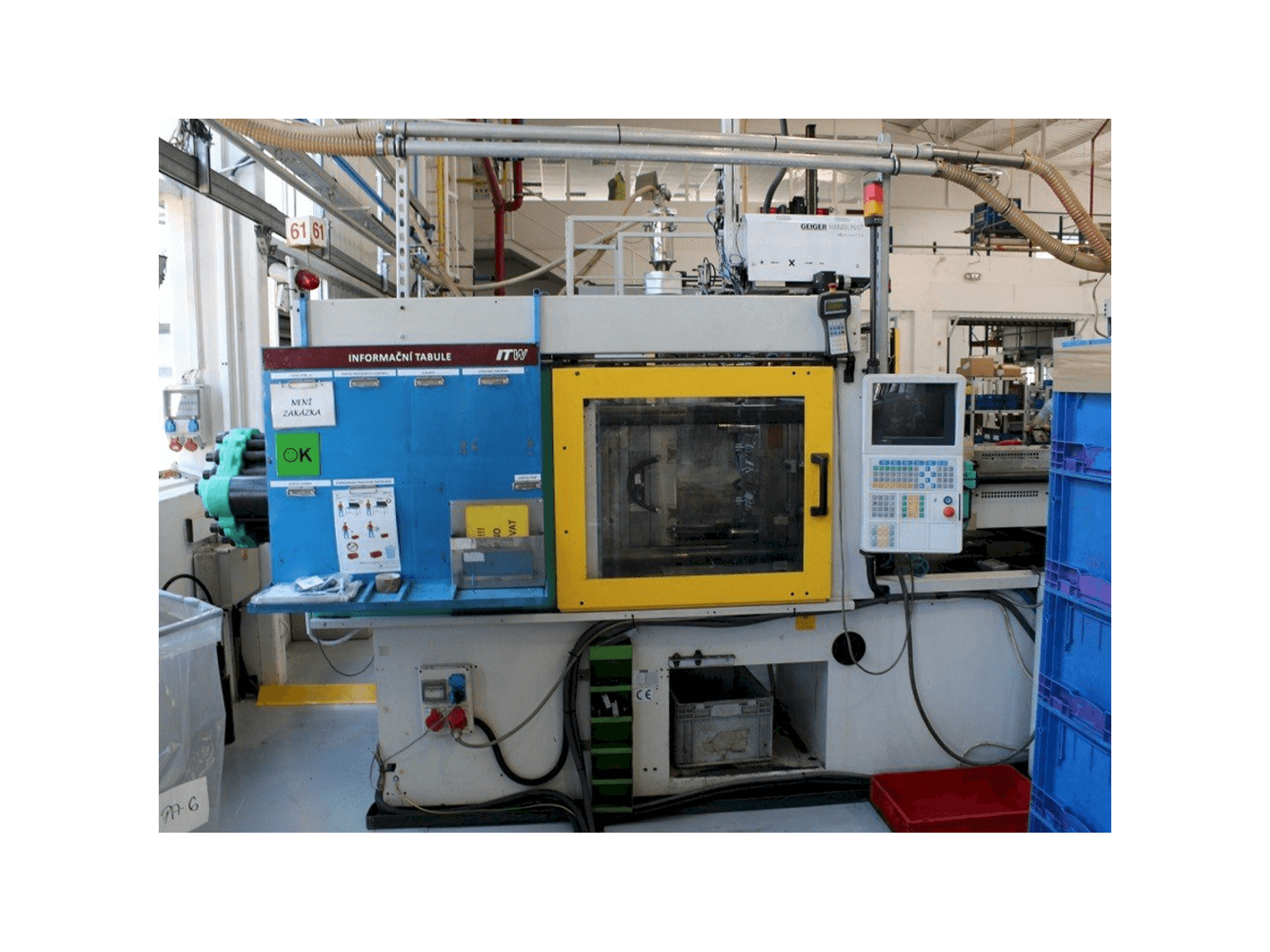 A Arburg 470 C 1500-800 gép elölnézete