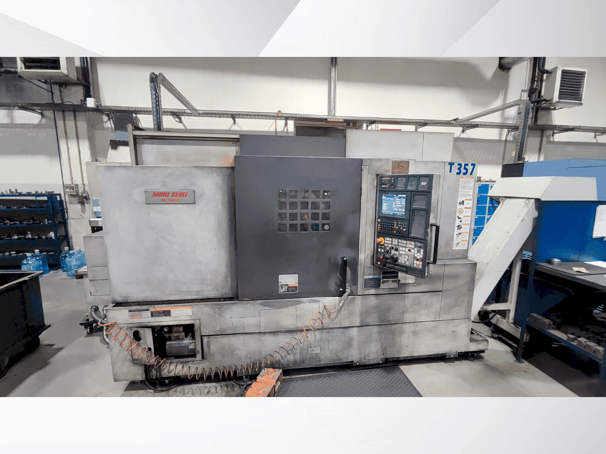A MORI SEIKI NL 3000/700 gép elölnézete