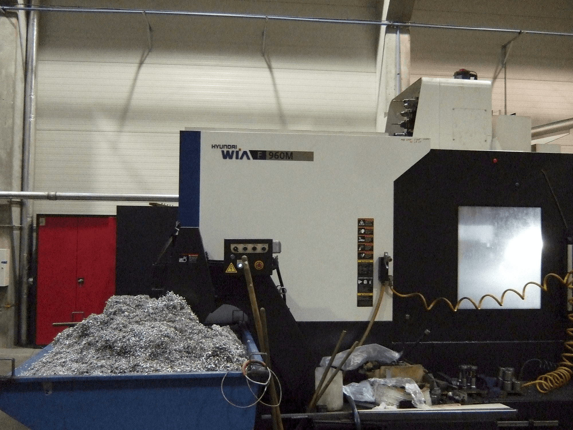 A Hyundai F960M gép elölnézete