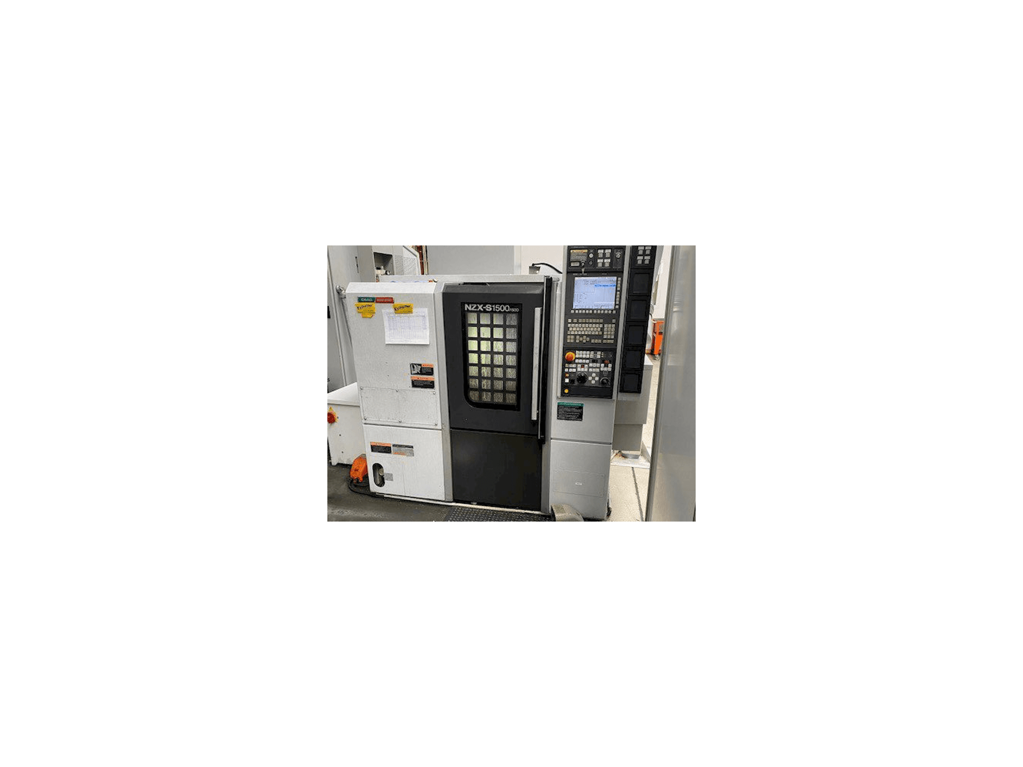 A DMG Mori Seiki NZX-S1500/500 gép elölnézete